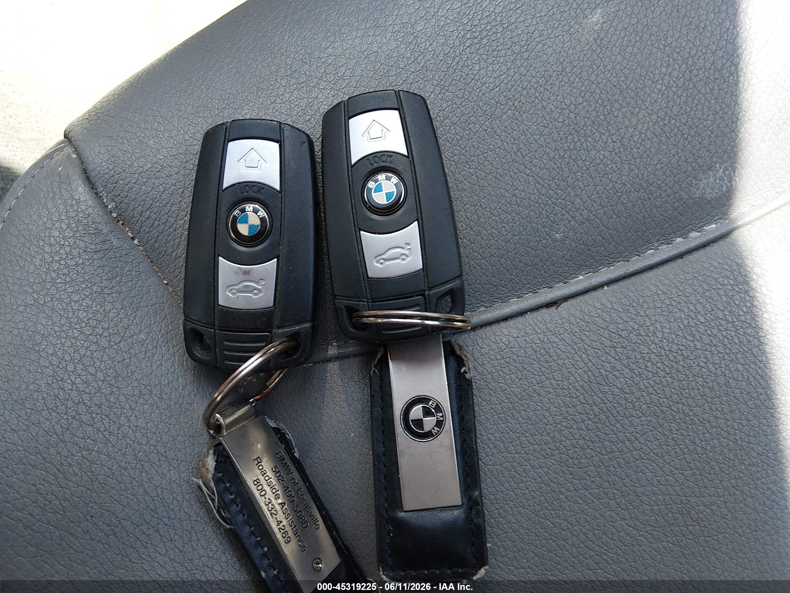 2011 Bmw 328i   Серый vin: WBAPH7G58BNN05238
