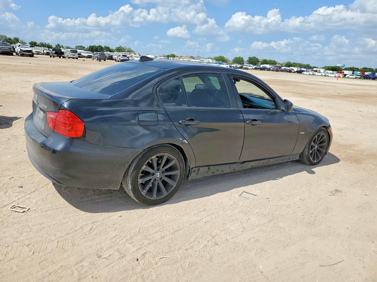 2011 Bmw 328 I Черный vin: WBAPH7G59BNN06673