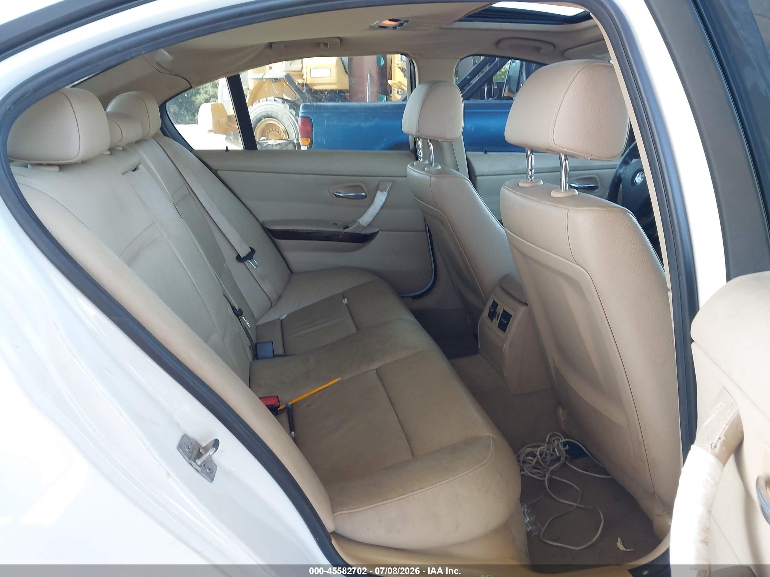2011 Bmw 328i   White vin: WBAPH7G5XBNN03037