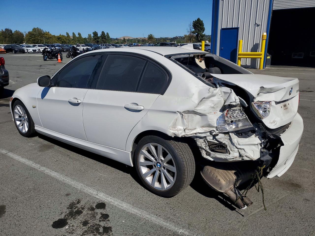 2011 Bmw 328 I Белый vin: WBAPH7G5XBNN03247