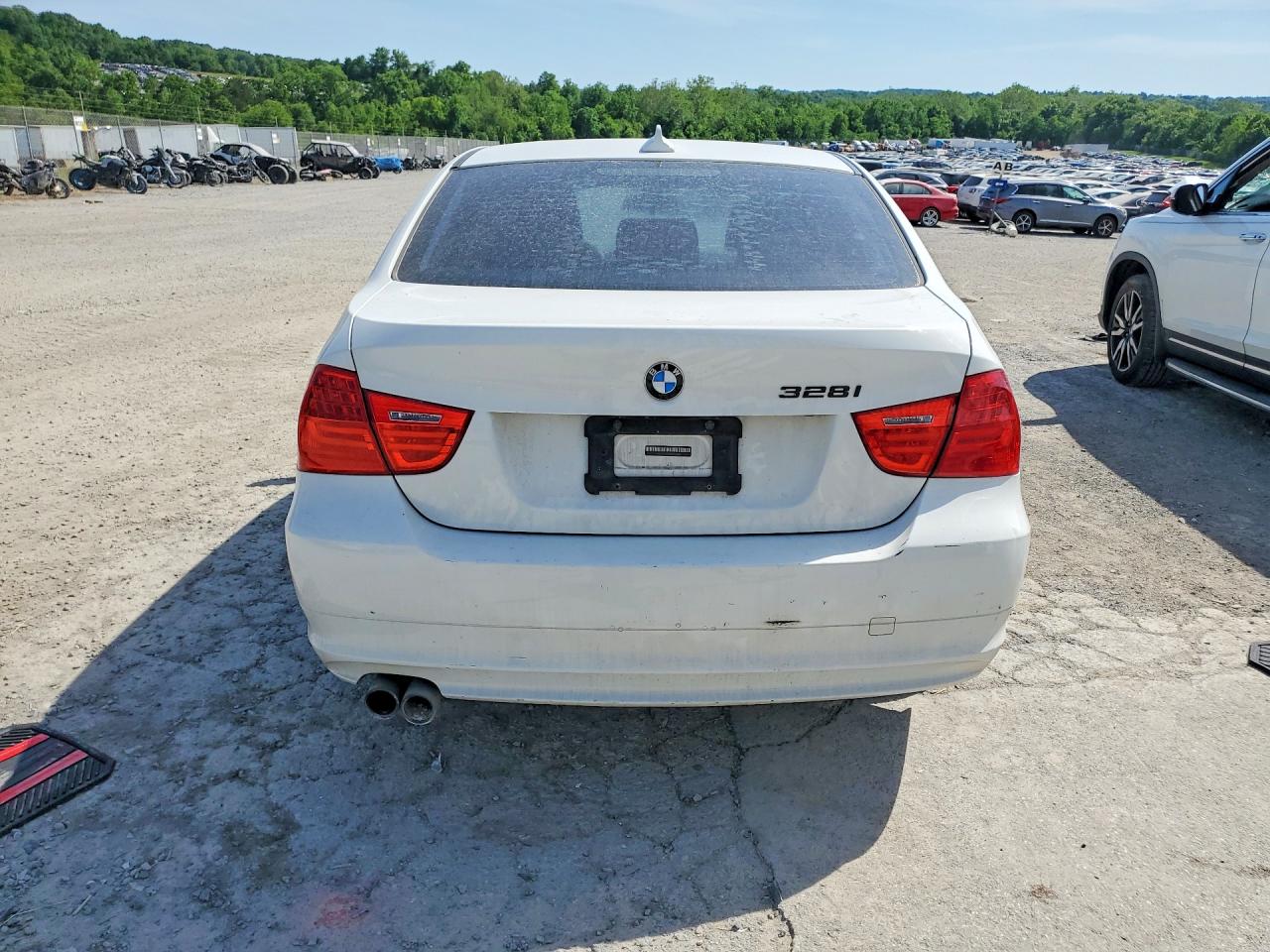 2009 Bmw 328 Xi Sulev White vin: WBAPK535X9A512804