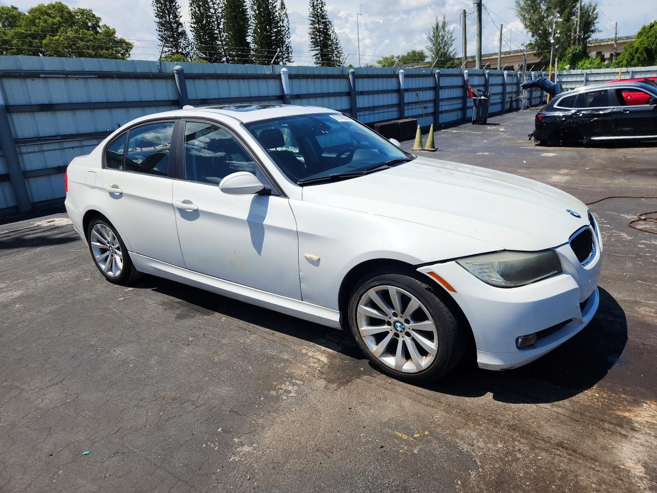 2011 Bmw 328 Xi Sulev White vin: WBAPK5C50BA656576