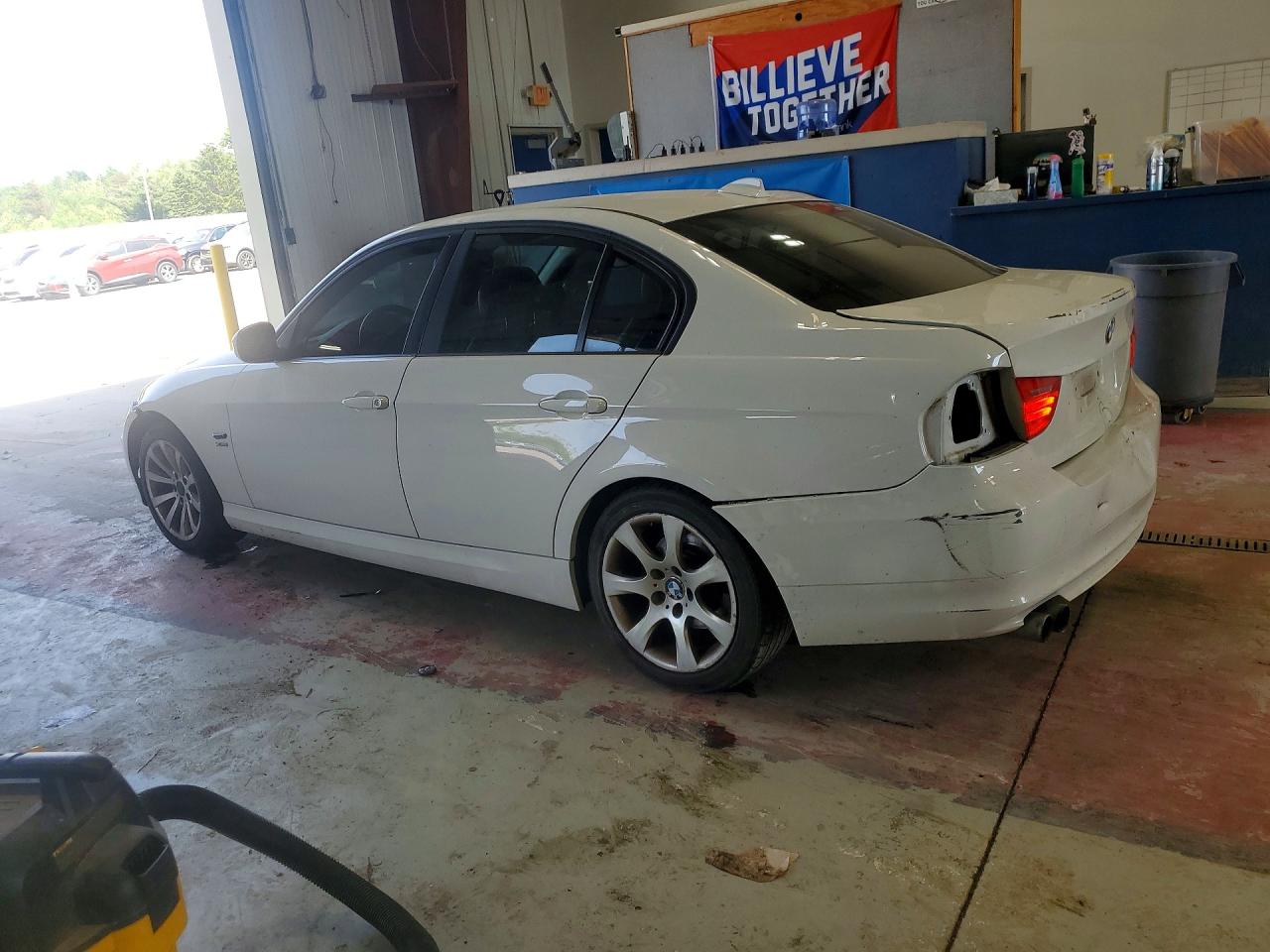 2011 Bmw 328 Xi Sulev White vin: WBAPK5C50BA994625
