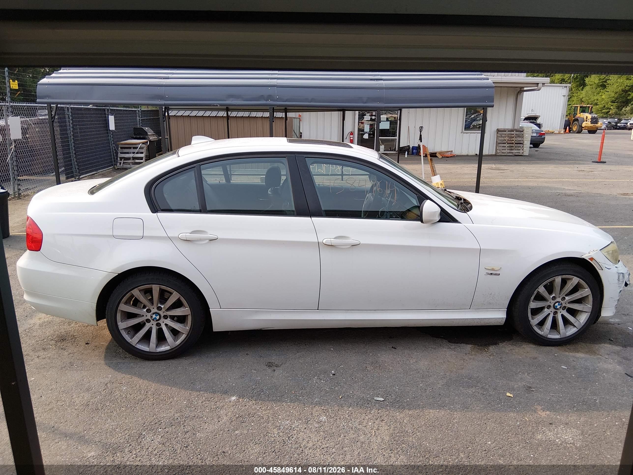 2011 Bmw 328i Xdrive White vin: WBAPK5C52BA660421