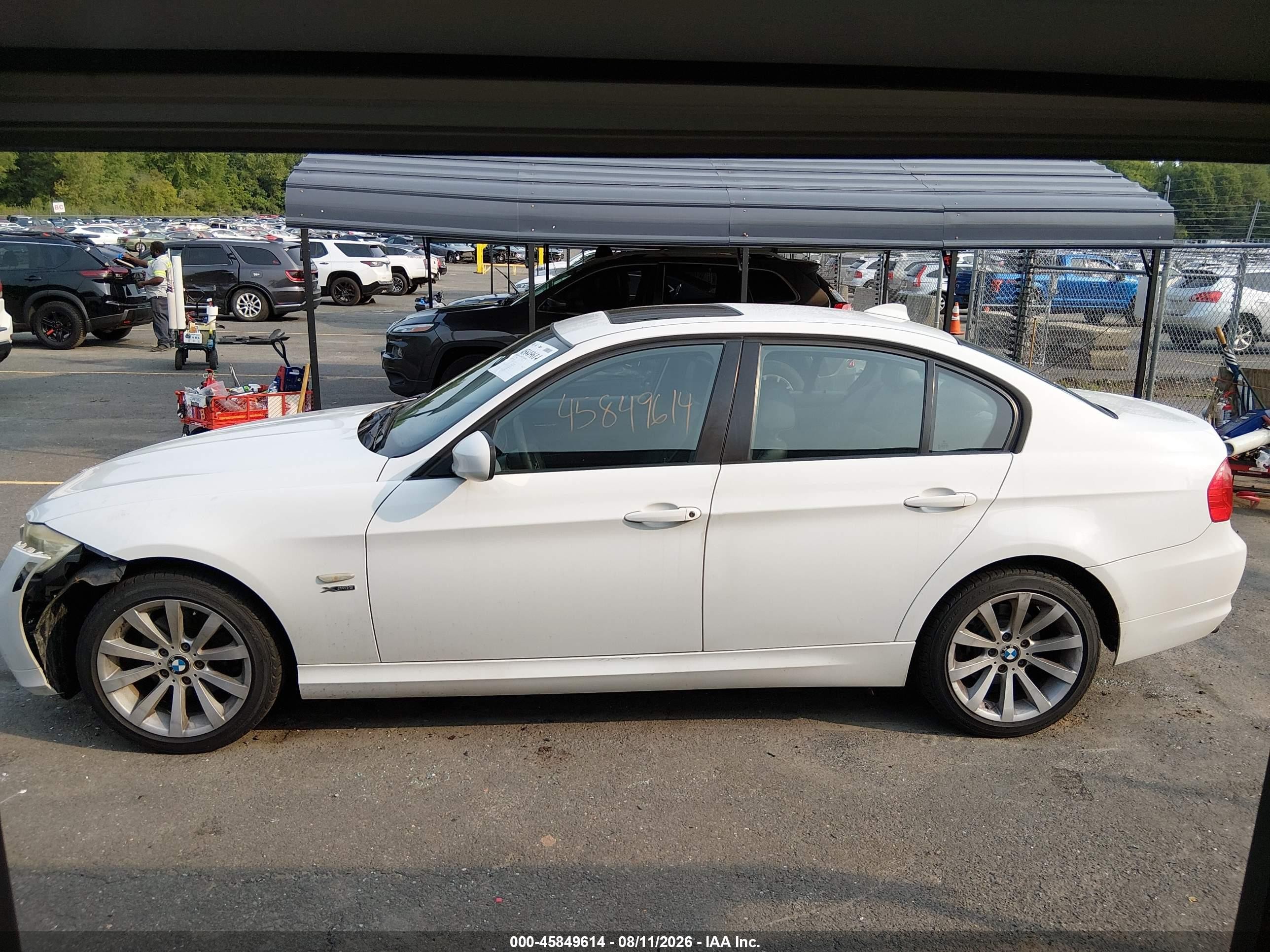 2011 Bmw 328i Xdrive White vin: WBAPK5C52BA660421