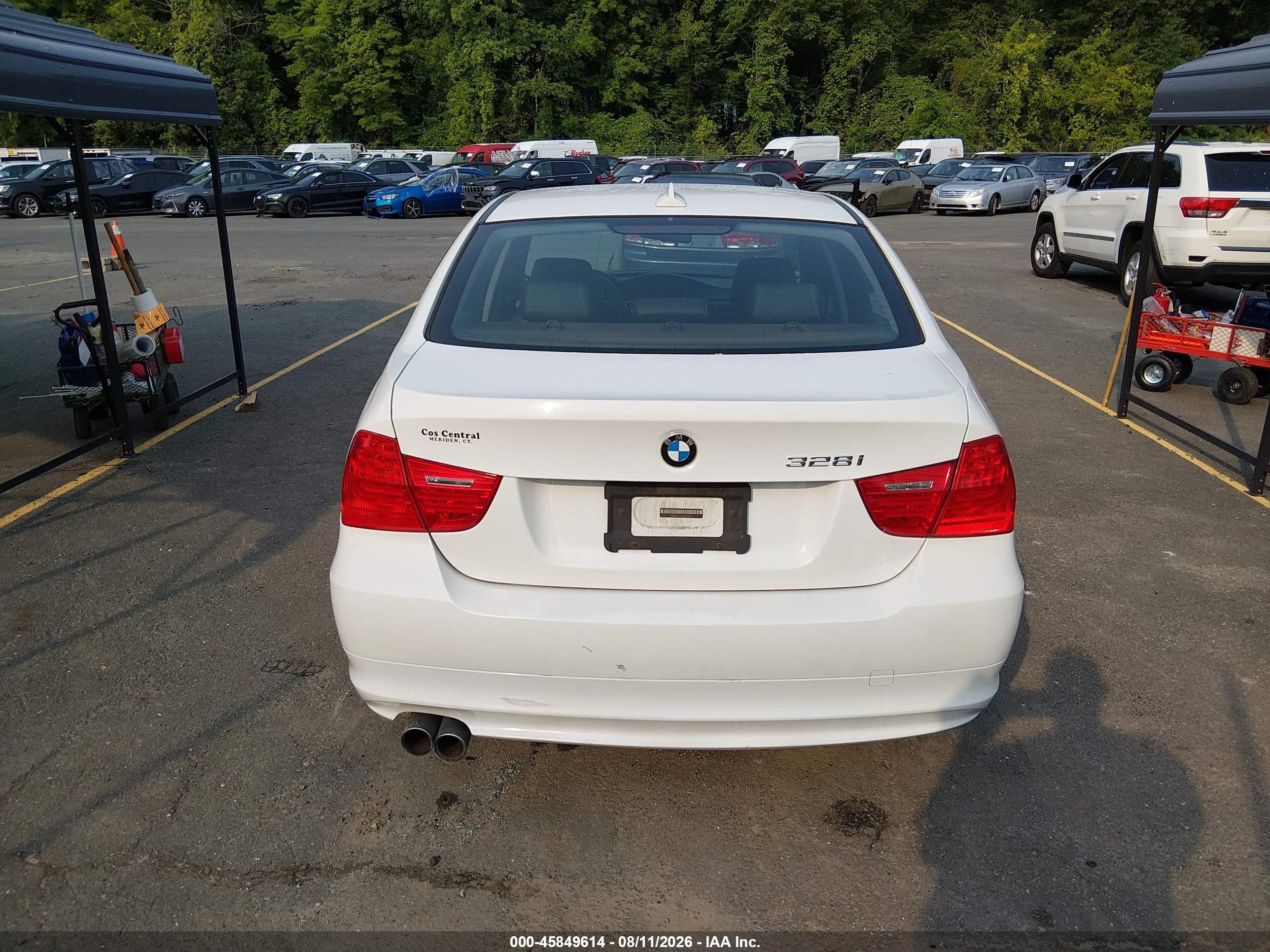 2011 Bmw 328i Xdrive White vin: WBAPK5C52BA660421