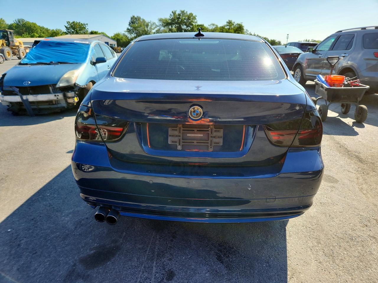 2011 Bmw 328 Xi Sulev Blue vin: WBAPK5C52BA660502