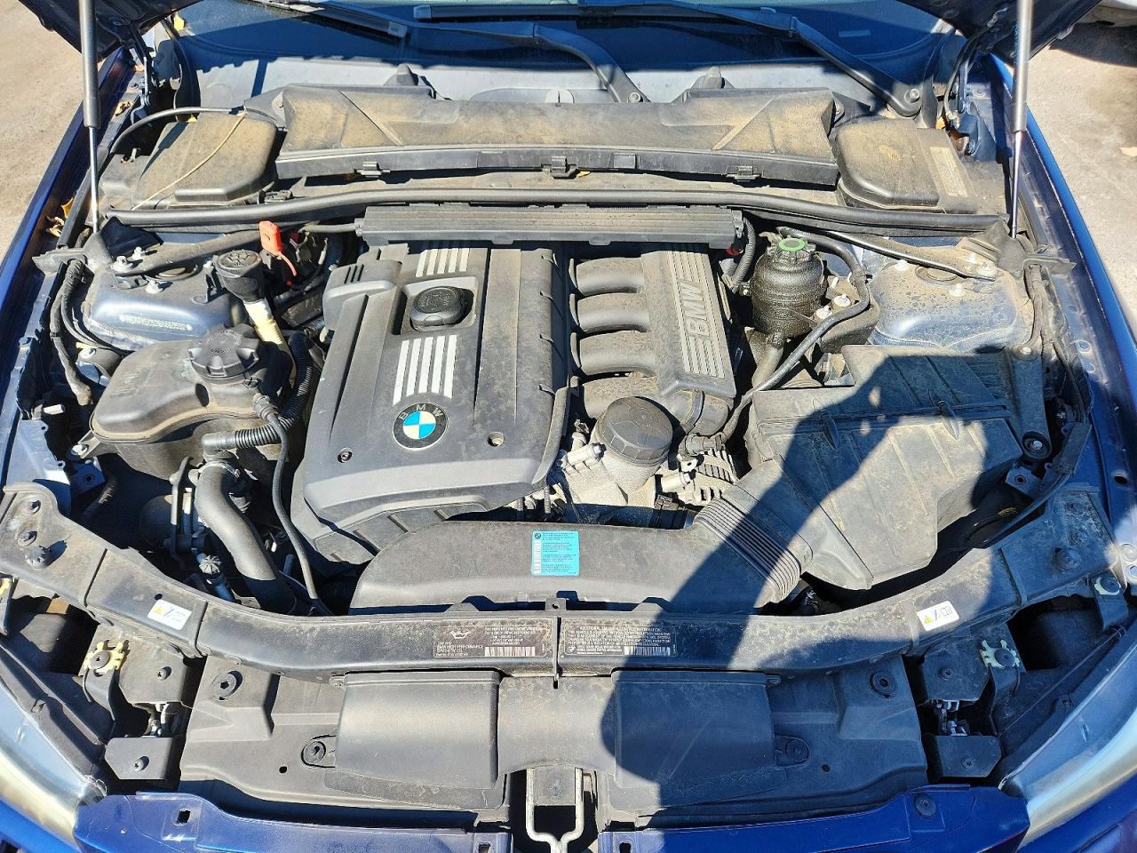 2011 Bmw 328 Xi Sulev Blue vin: WBAPK5C52BA660502