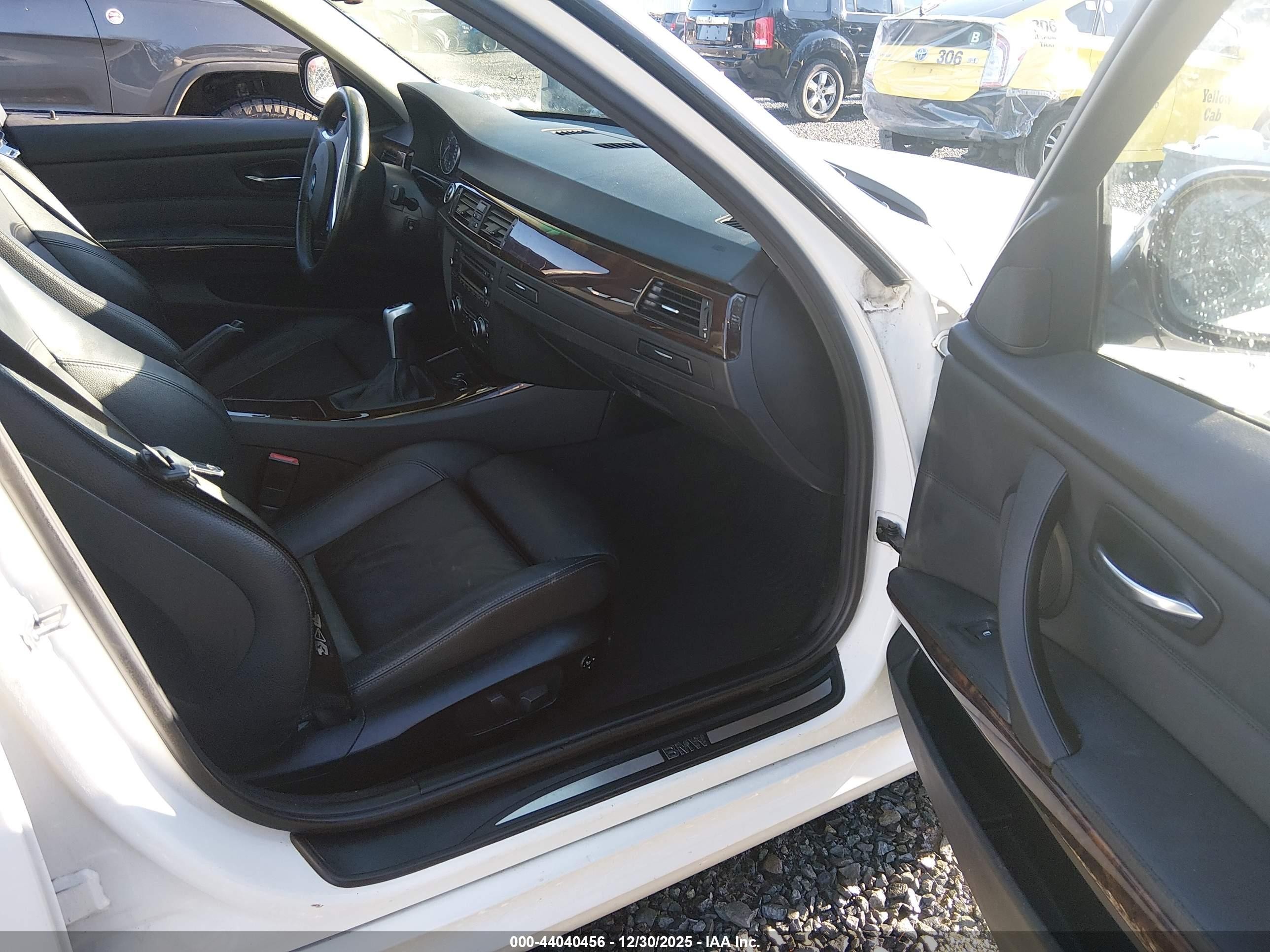 2011 Bmw 328i Xdrive White vin: WBAPK5C52BA811130