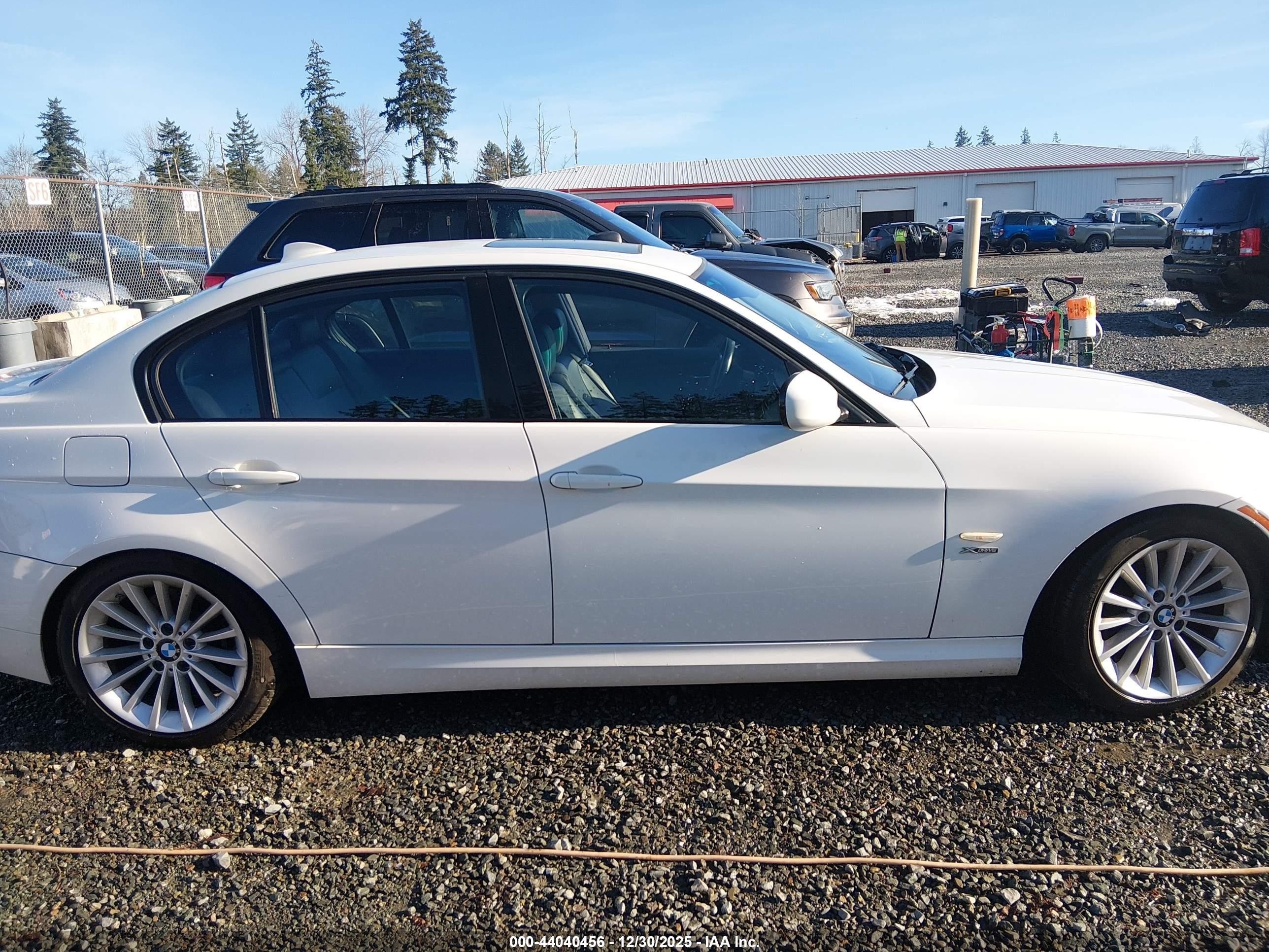 2011 Bmw 328i Xdrive White vin: WBAPK5C52BA811130