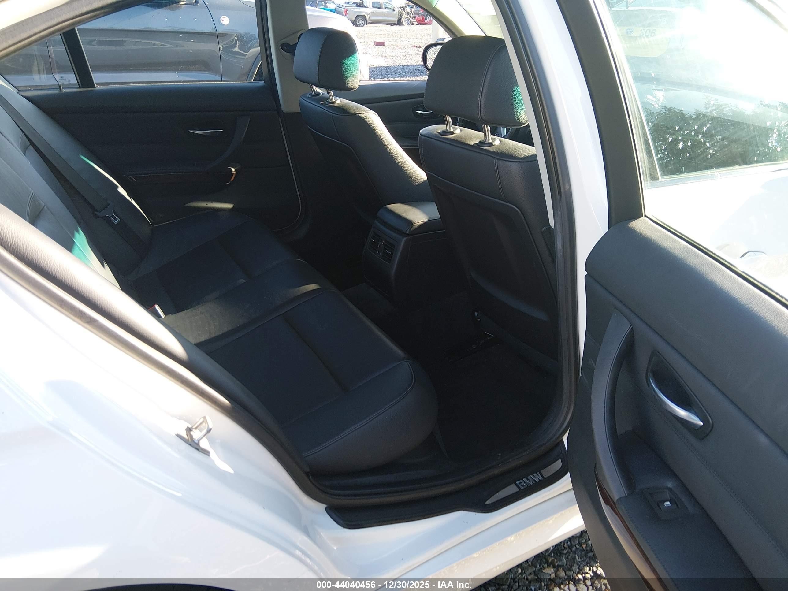 2011 Bmw 328i Xdrive White vin: WBAPK5C52BA811130