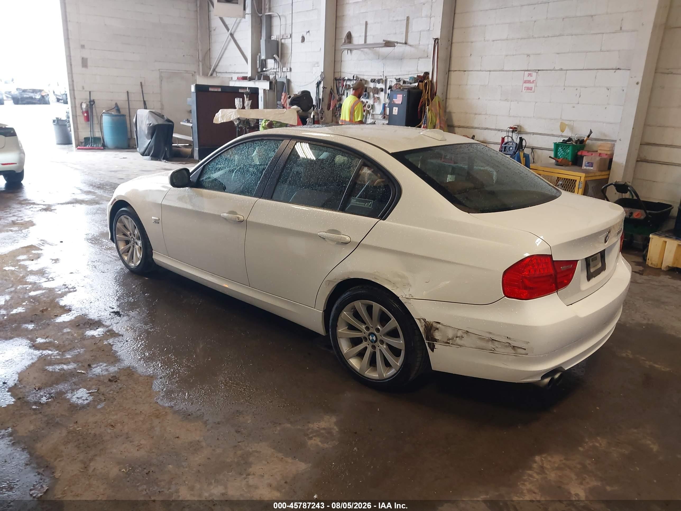 2011 Bmw 328i Xdrive White vin: WBAPK5C52BA995677