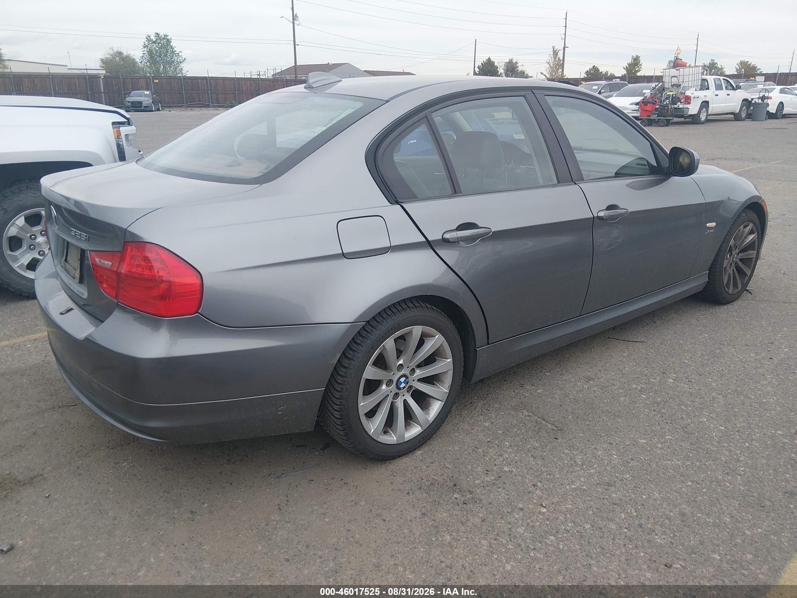 2011 Bmw 328i Xdrive Gray vin: WBAPK5C52BF123101