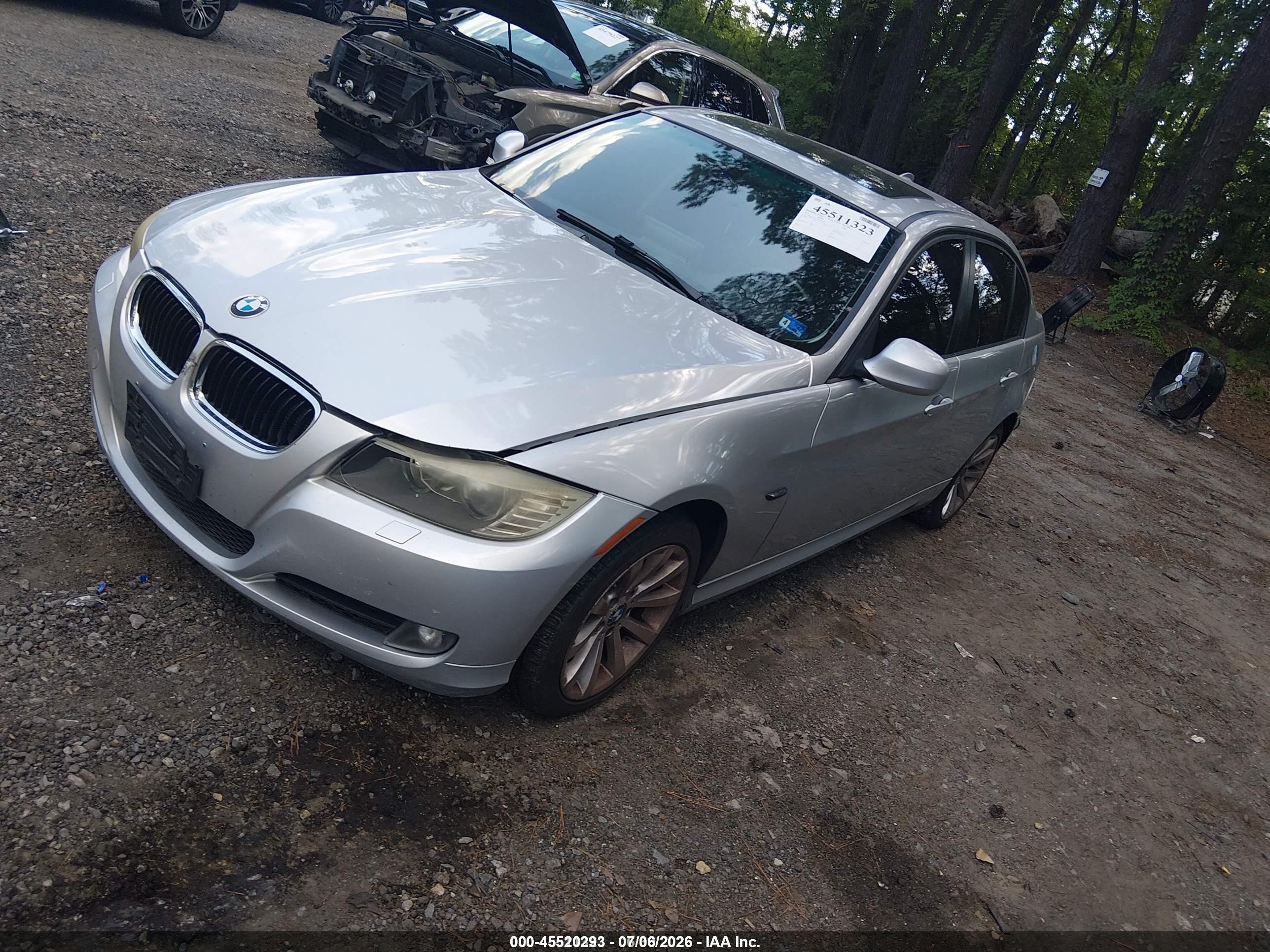2011 Bmw 328i Xdrive Silver vin: WBAPK5C52BF124233