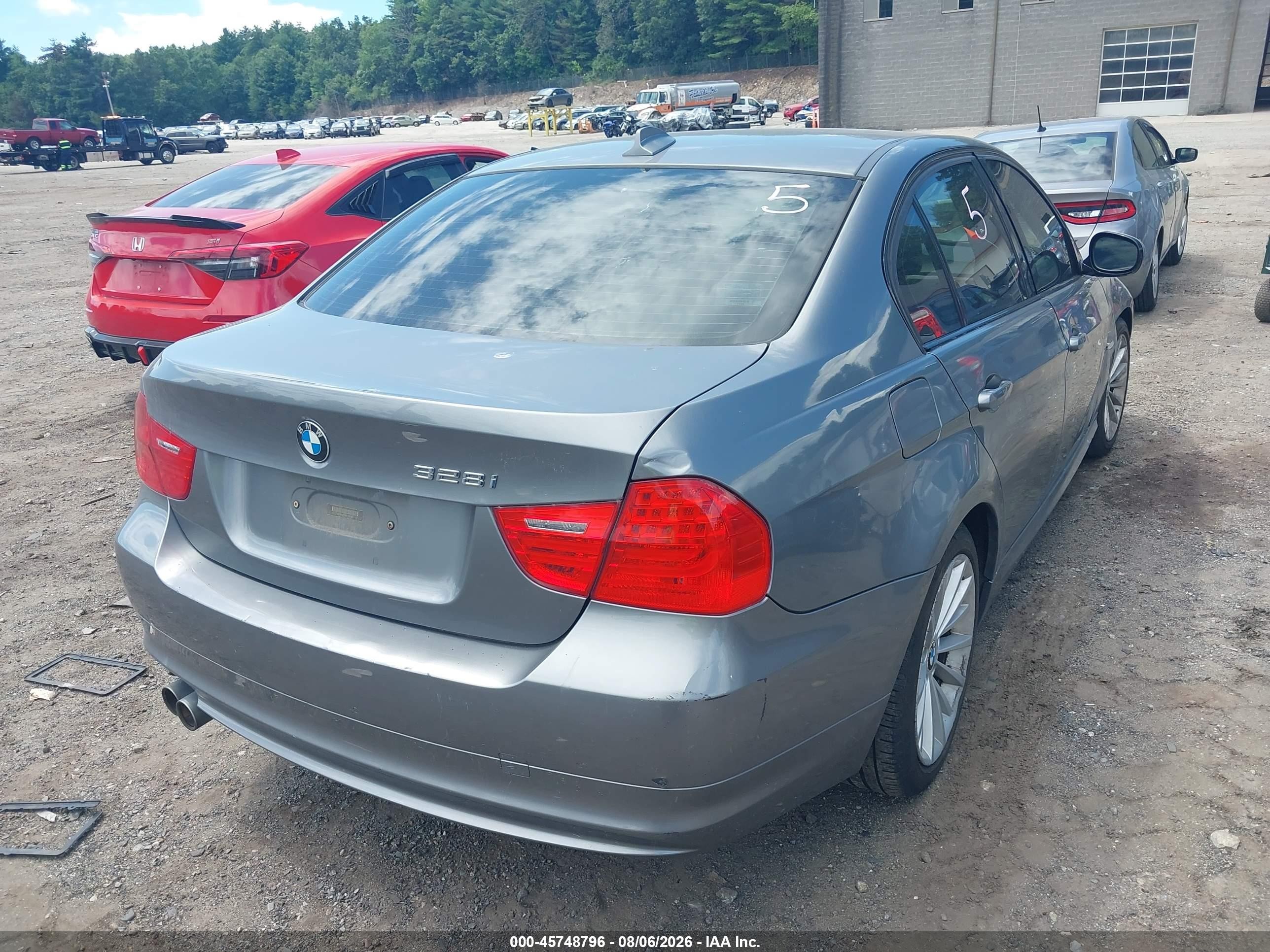 2011 Bmw 328i Xdrive Gray vin: WBAPK5C52BF126886