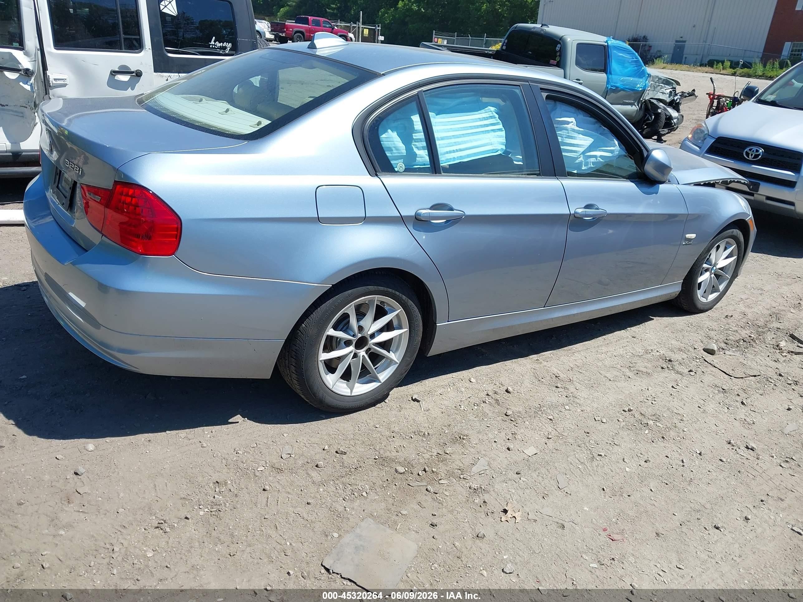 2010 Bmw 328i Xdrive Blue vin: WBAPK5C53AA652956