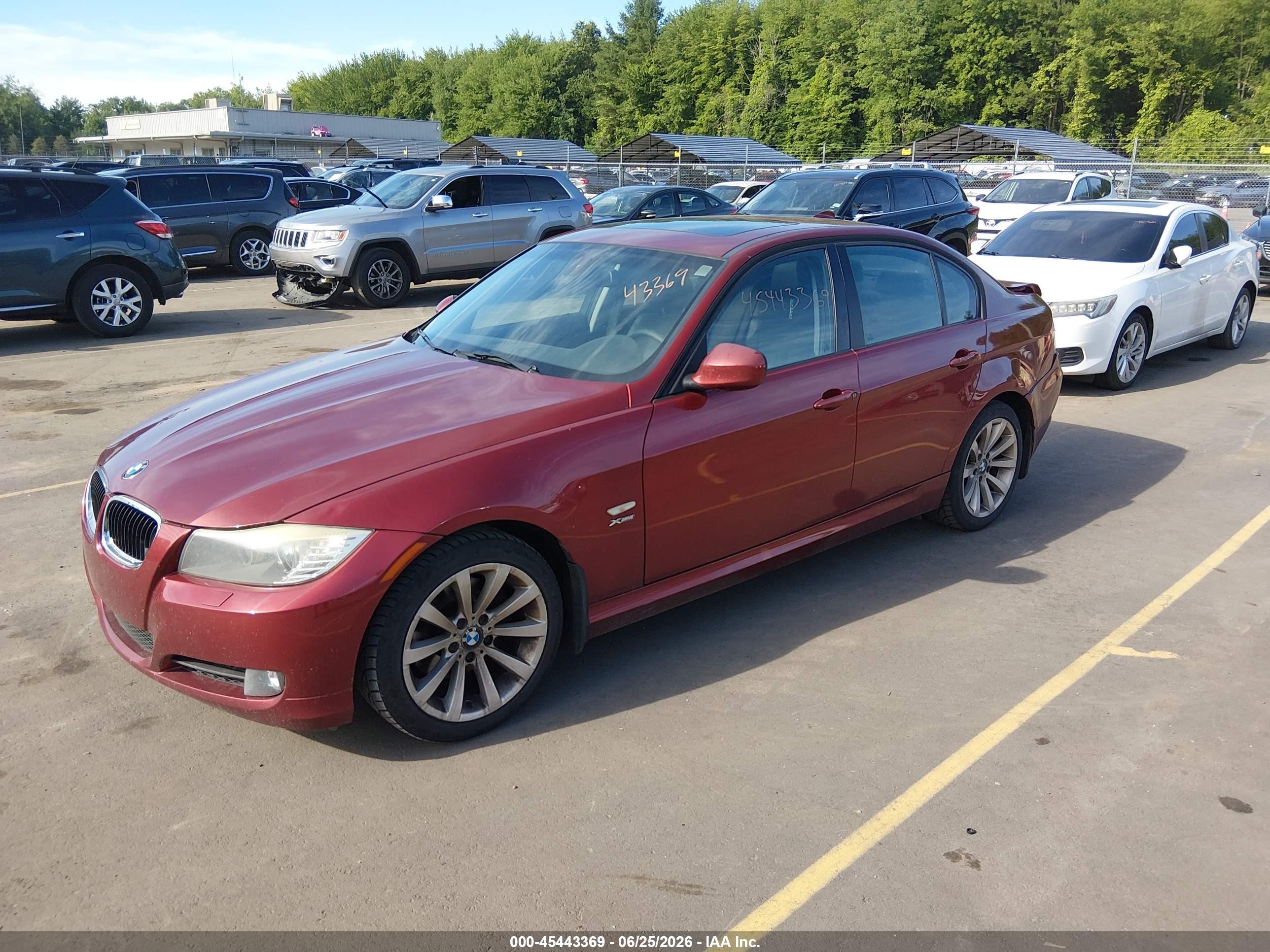 2011 Bmw 328i Xdrive Maroon vin: WBAPK5C53BA659293
