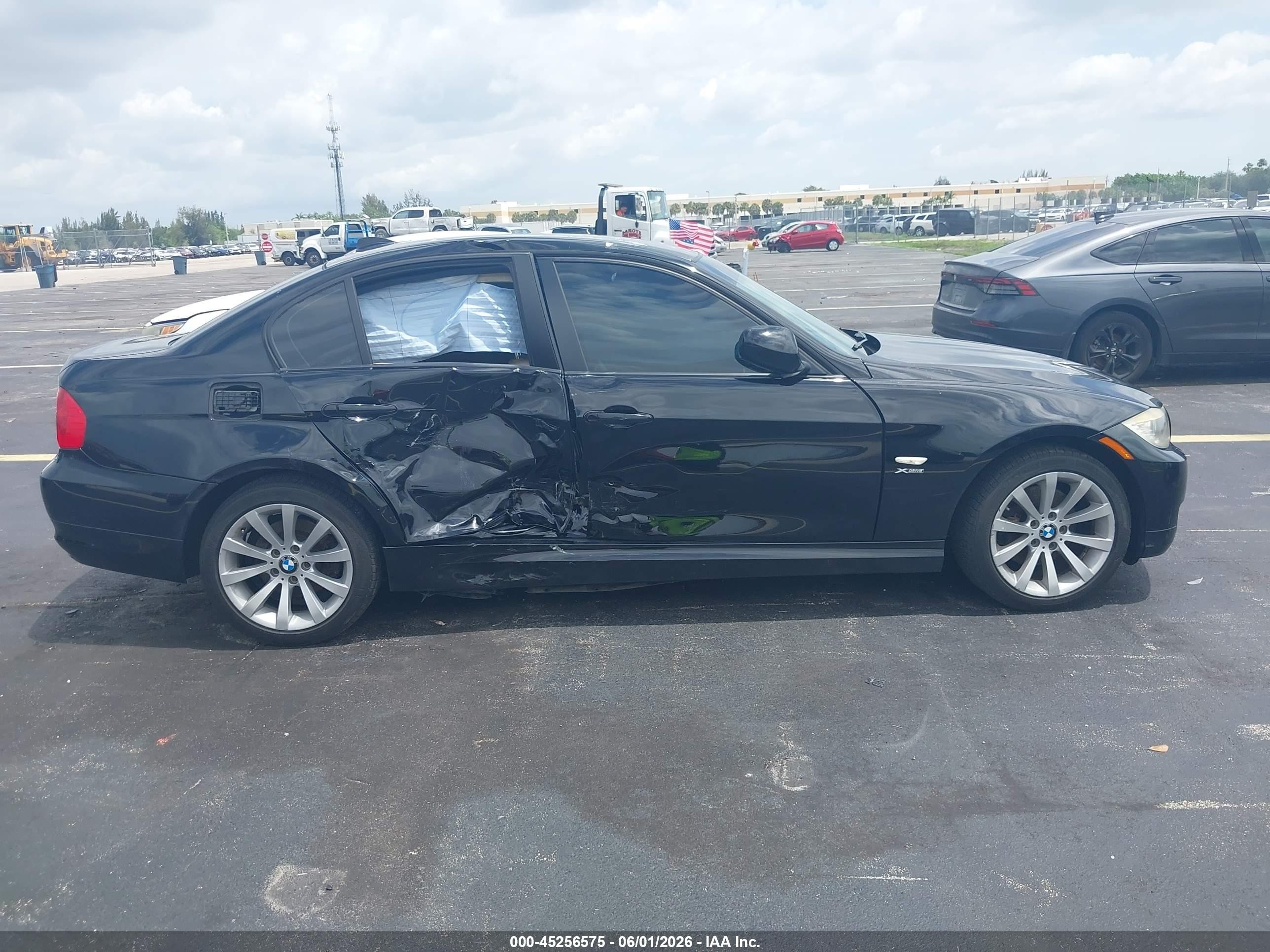 2011 Bmw 328i Xdrive Black vin: WBAPK5C53BA660296