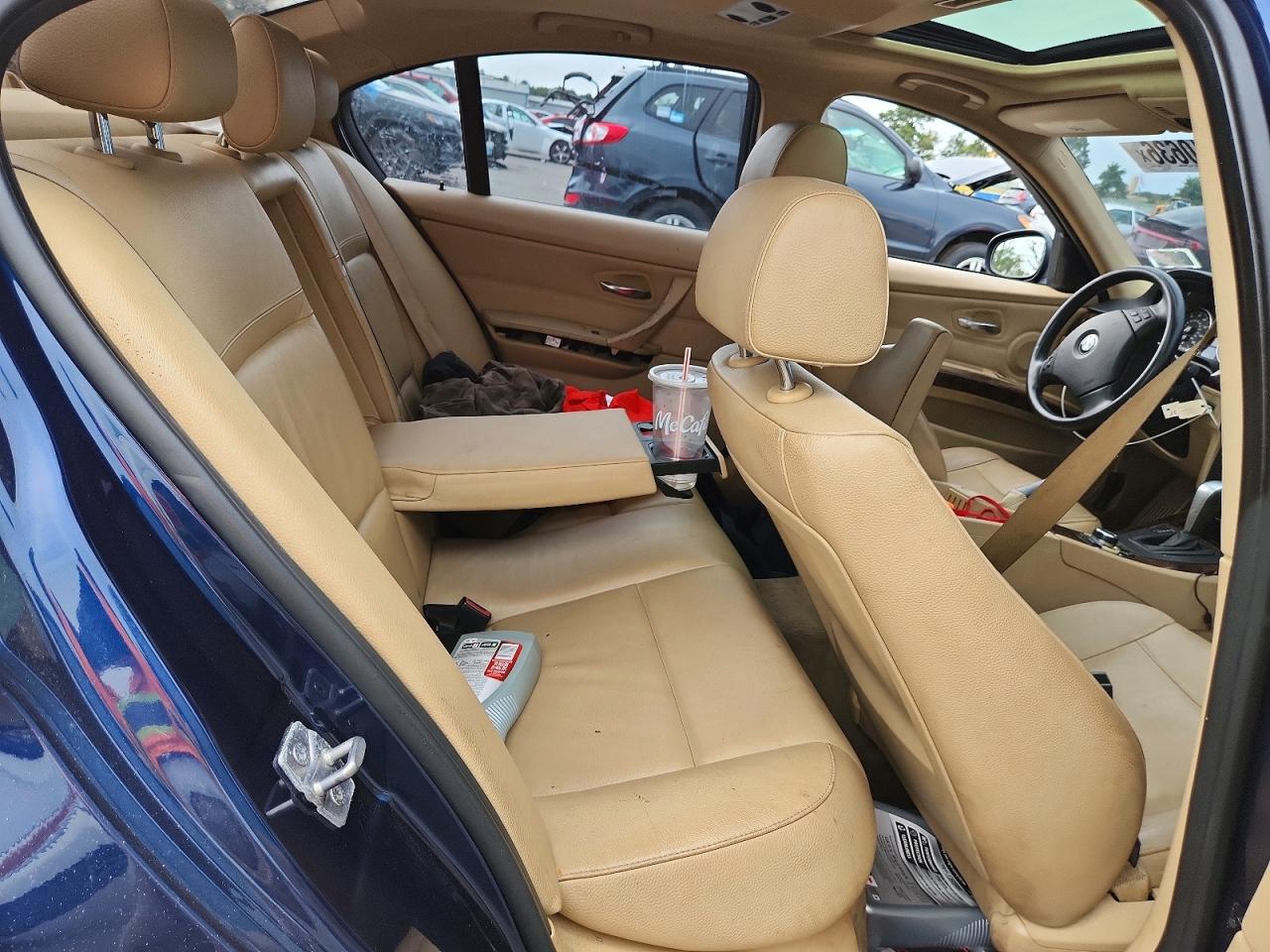 2011 Bmw 328 Xi Sulev Blue vin: WBAPK5C53BF121566