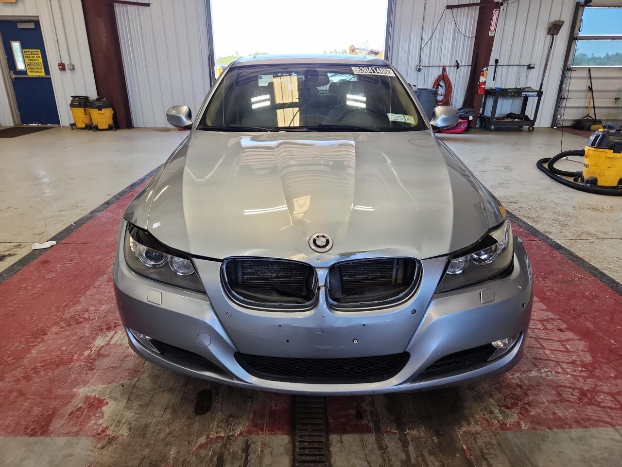 2010 Bmw 328 Xi Sulev Blue vin: WBAPK5C54AA653503 Damage: Grille, Missing, Replacement Required