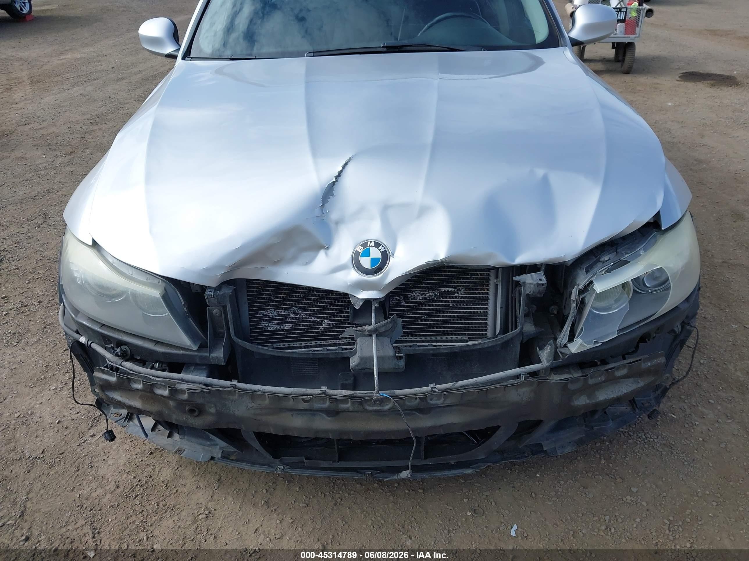 2011 Bmw 328i Xdrive Silver vin: WBAPK5C54BA660677
