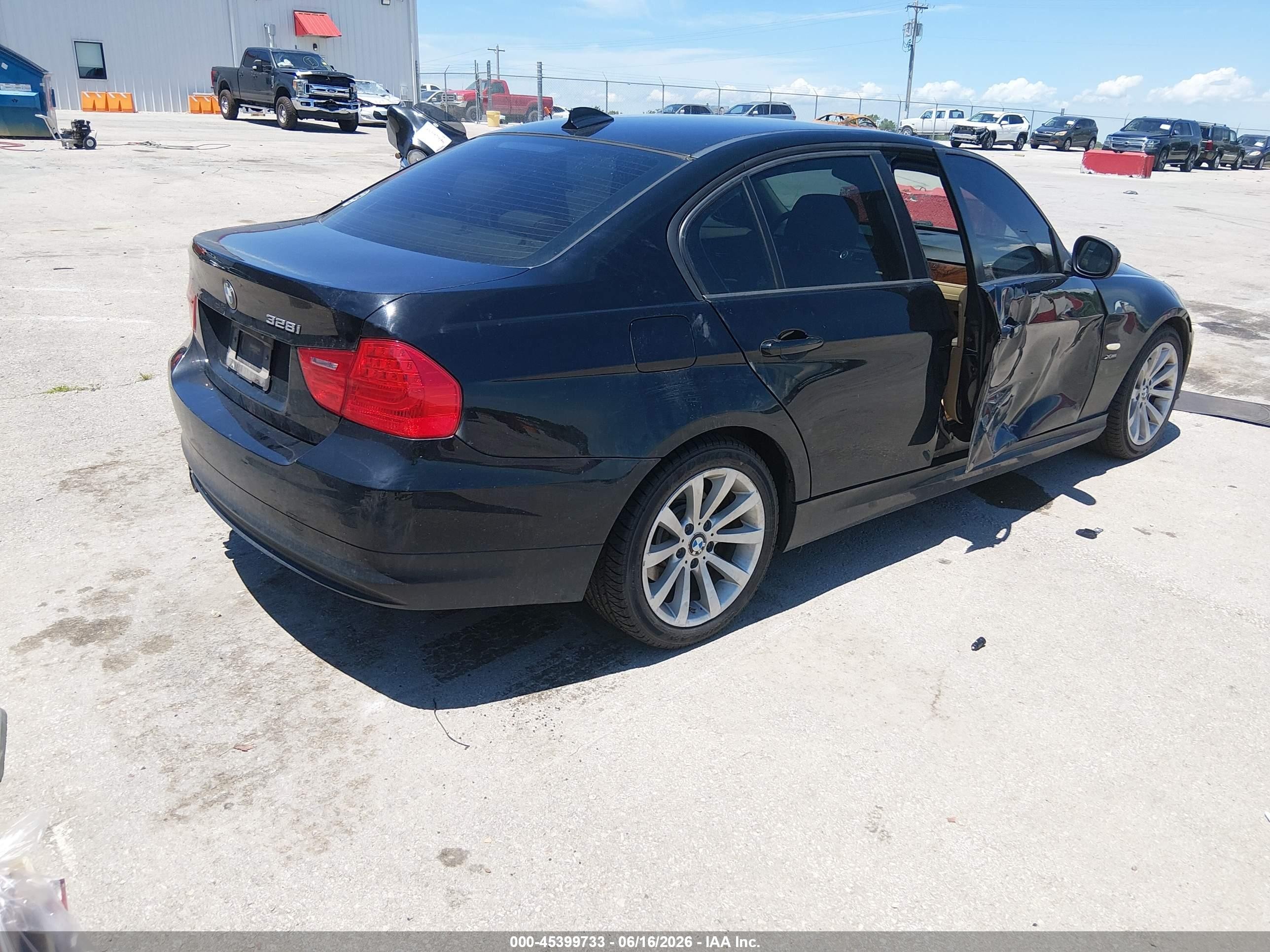 2011 Bmw 328i Xdrive Black vin: WBAPK5C54BF124539