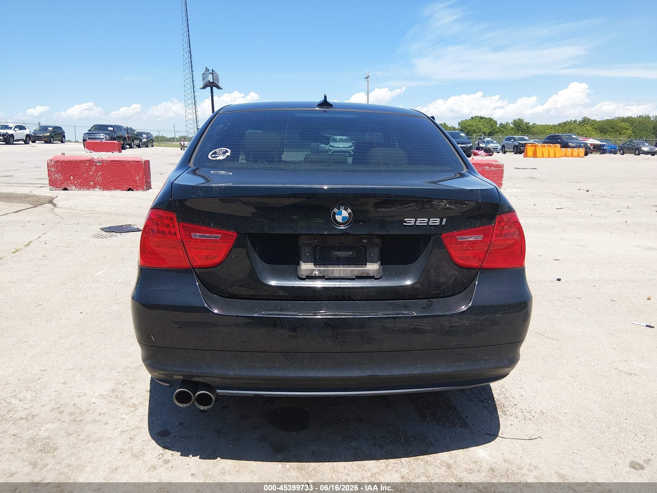 2011 Bmw 328i Xdrive Black vin: WBAPK5C54BF124539