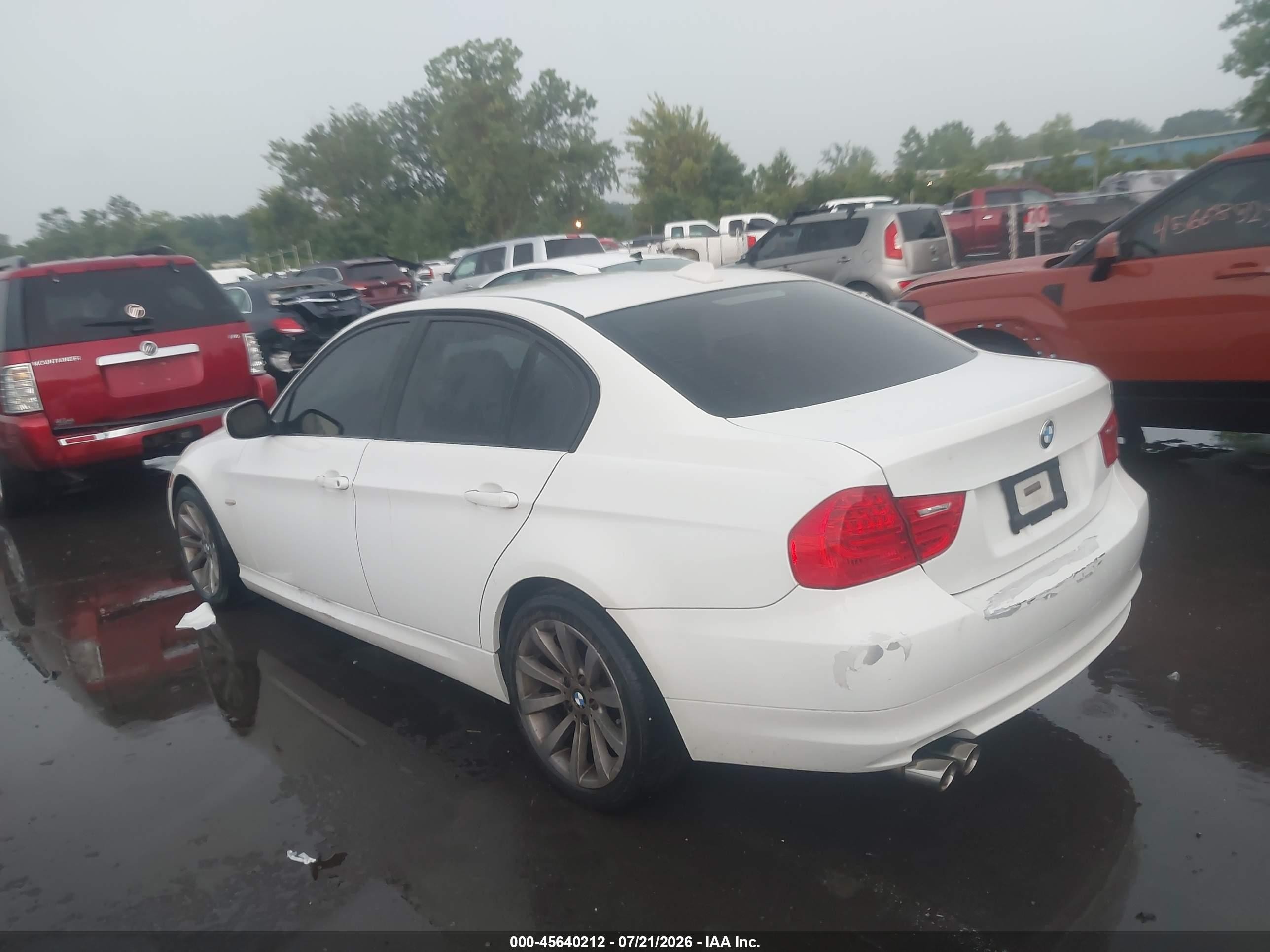 2011 Bmw 328i Xdrive Белый vin: WBAPK5C55BA994393