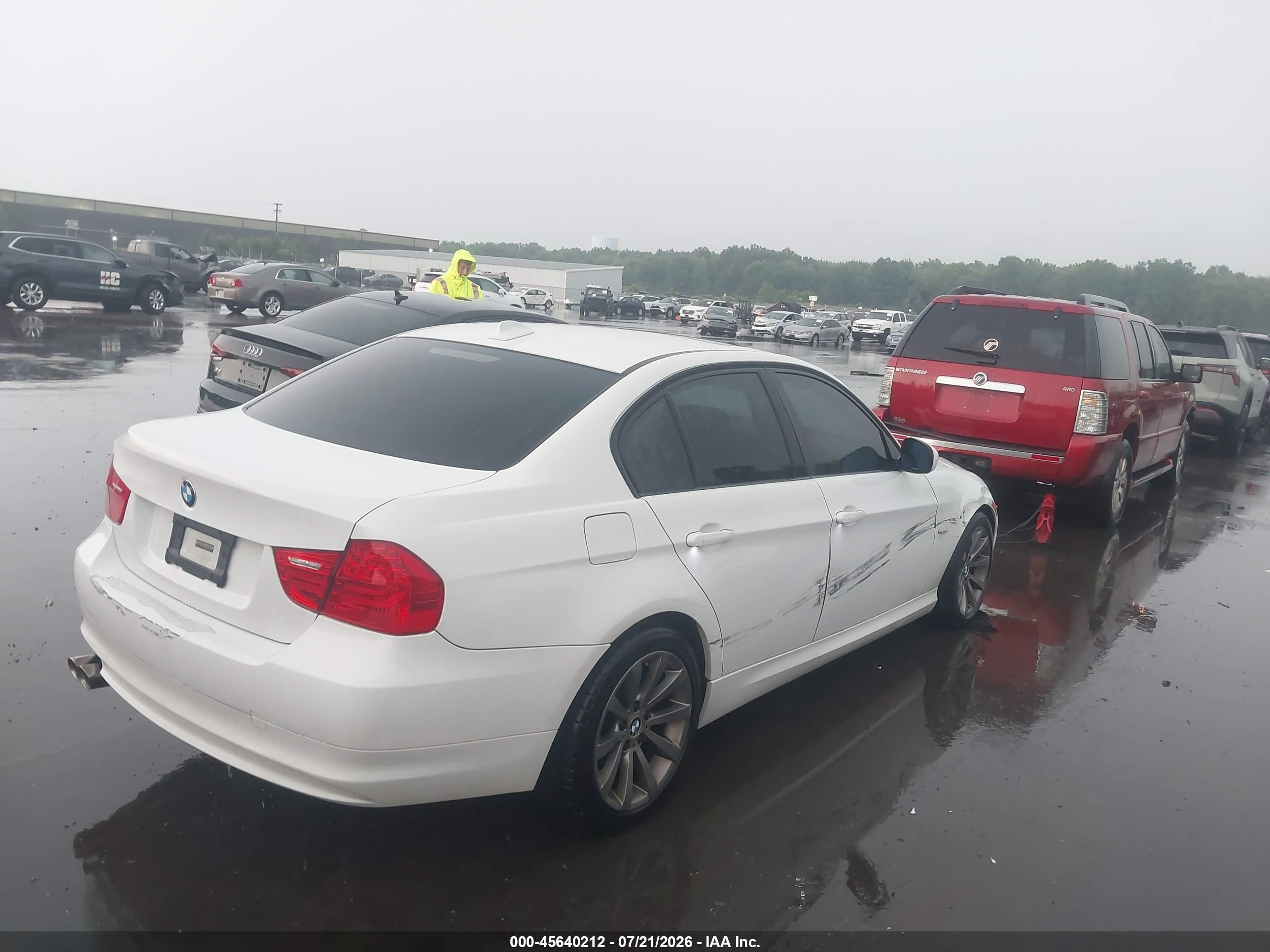 2011 Bmw 328i Xdrive Белый vin: WBAPK5C55BA994393