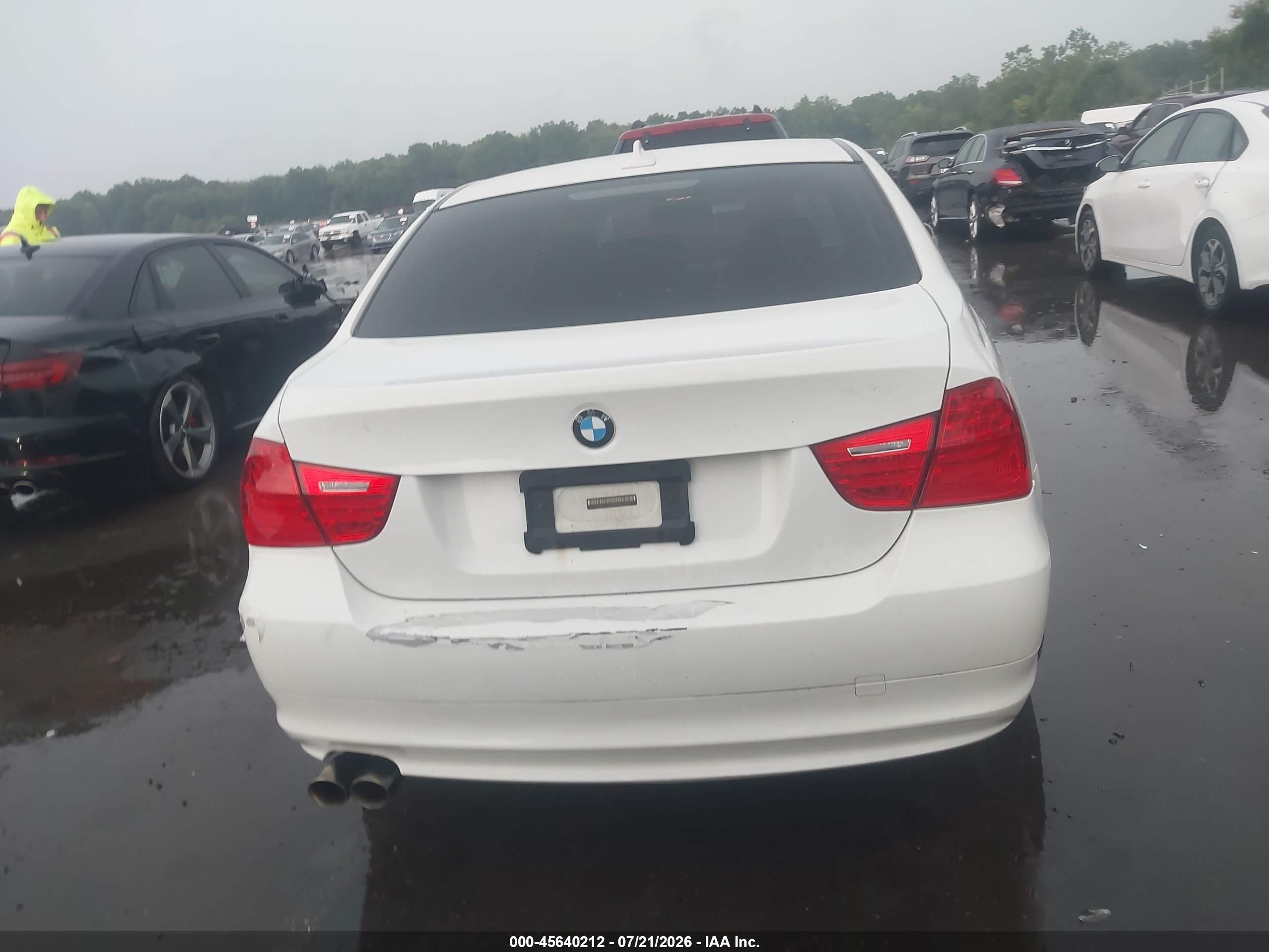 2011 Bmw 328i Xdrive Белый vin: WBAPK5C55BA994393