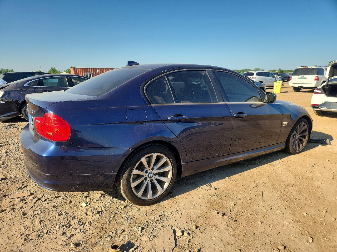 2011 Bmw 328 Xi Sulev Blue vin: WBAPK5C55BF121519