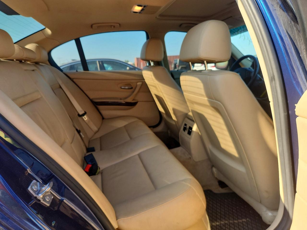 2011 Bmw 328 Xi Sulev Blue vin: WBAPK5C55BF121519