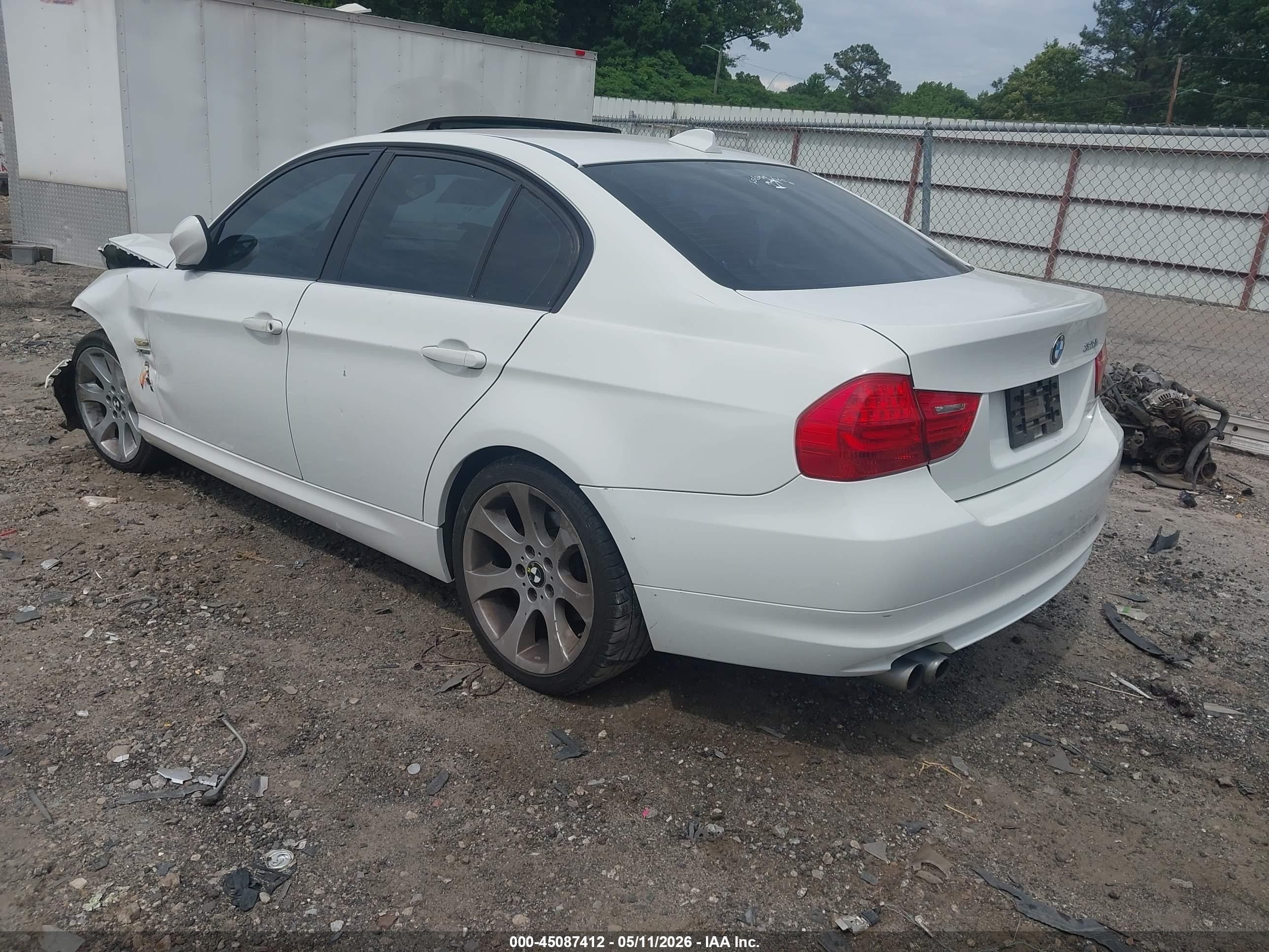 2011 Bmw 328i Xdrive White vin: WBAPK5C56BA659174
