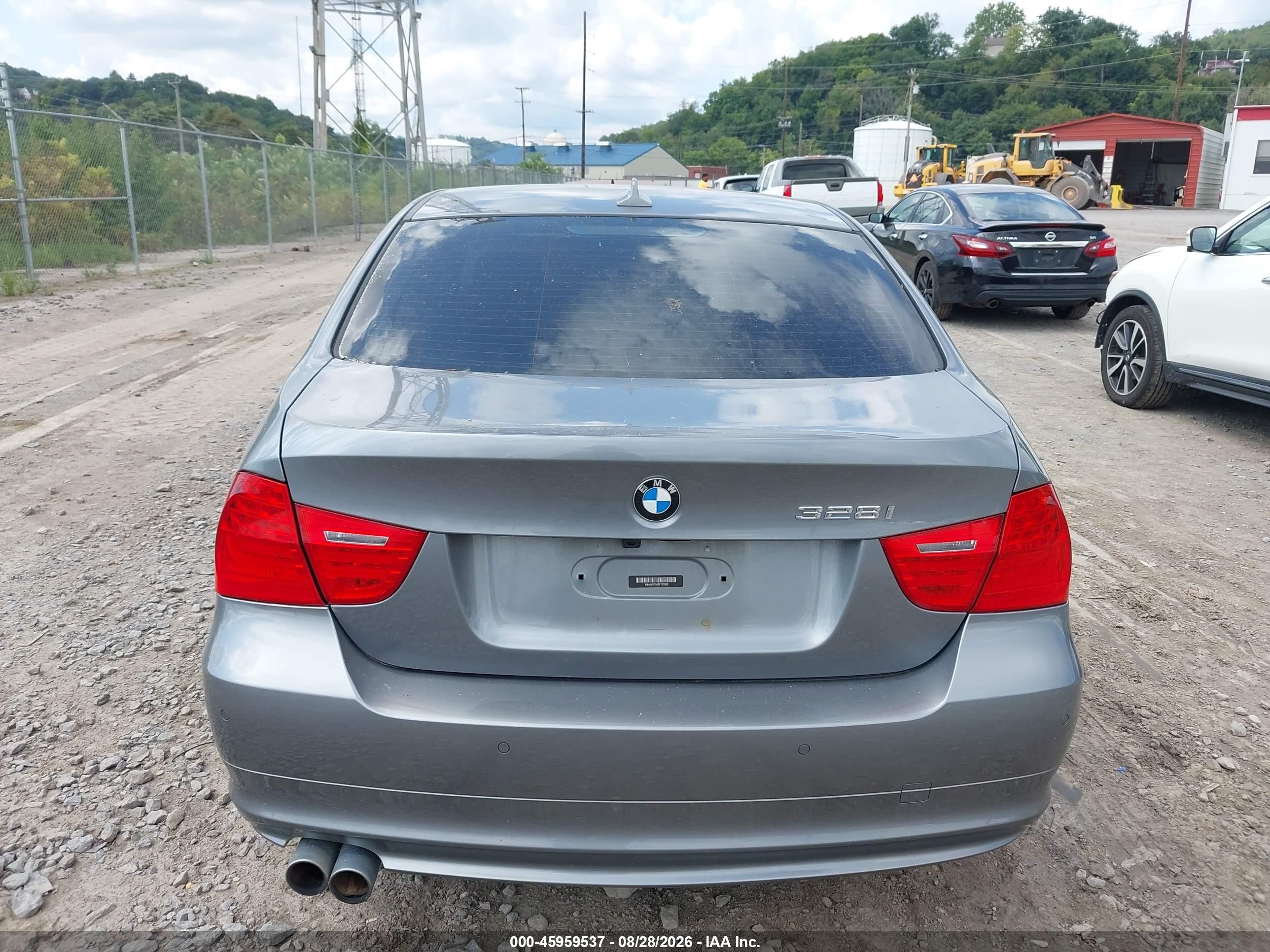 2011 Bmw 328i Xdrive Gray vin: WBAPK5C56BF122002