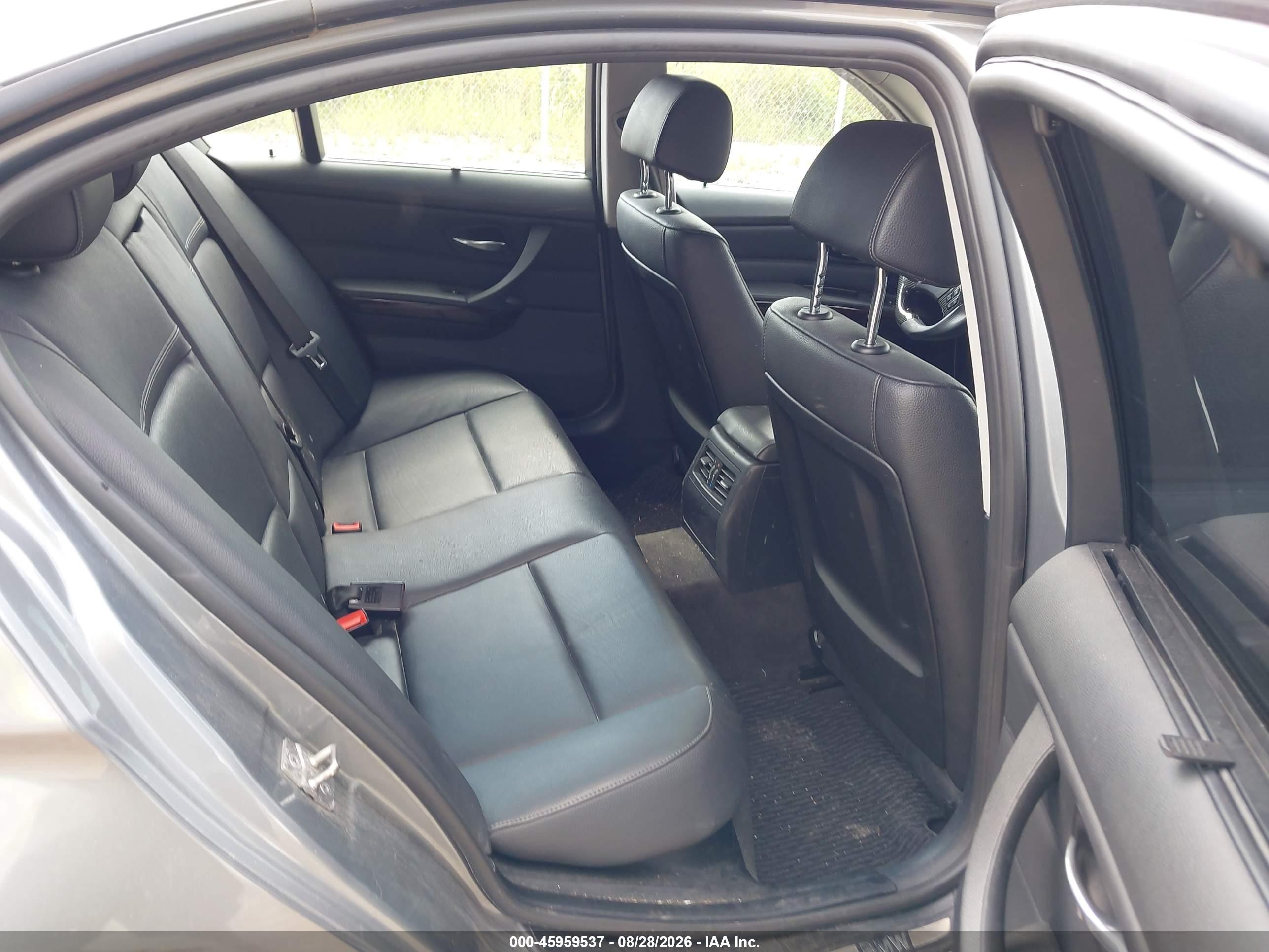 2011 Bmw 328i Xdrive Gray vin: WBAPK5C56BF122002