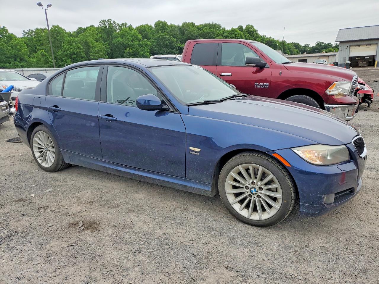 2011 Bmw 328 Xi Sulev Blue vin: WBAPK5C57BA656378