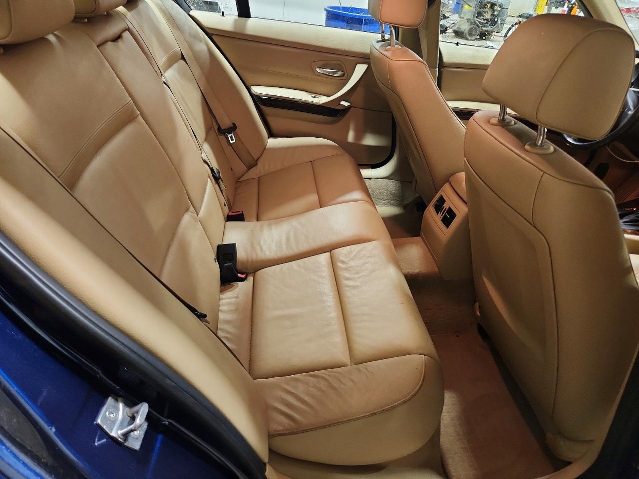 2011 Bmw 328 Xi Sulev Blue vin: WBAPK5C57BF124843