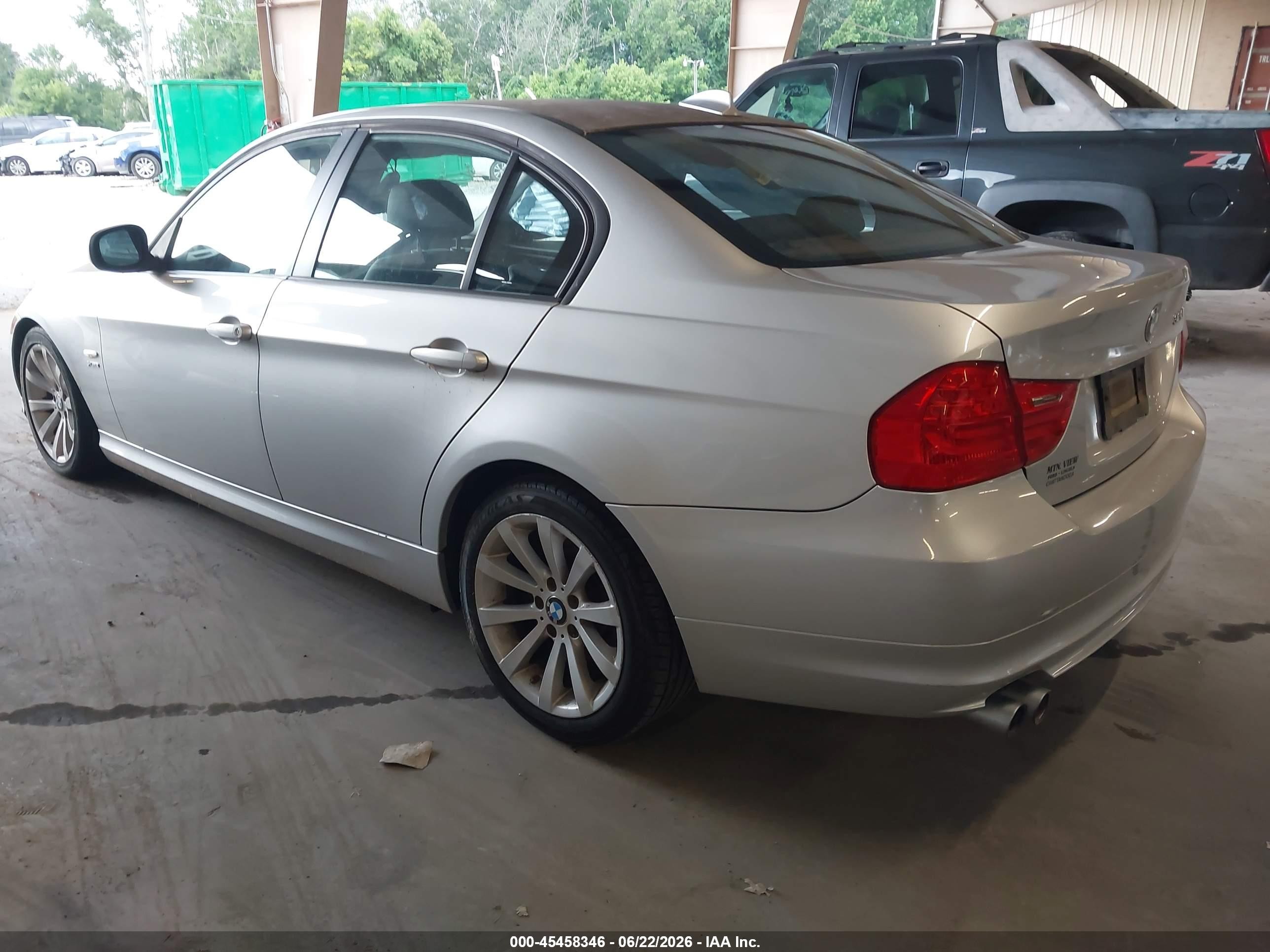 2011 Bmw 328i Xdrive Silver vin: WBAPK5C58BF125645