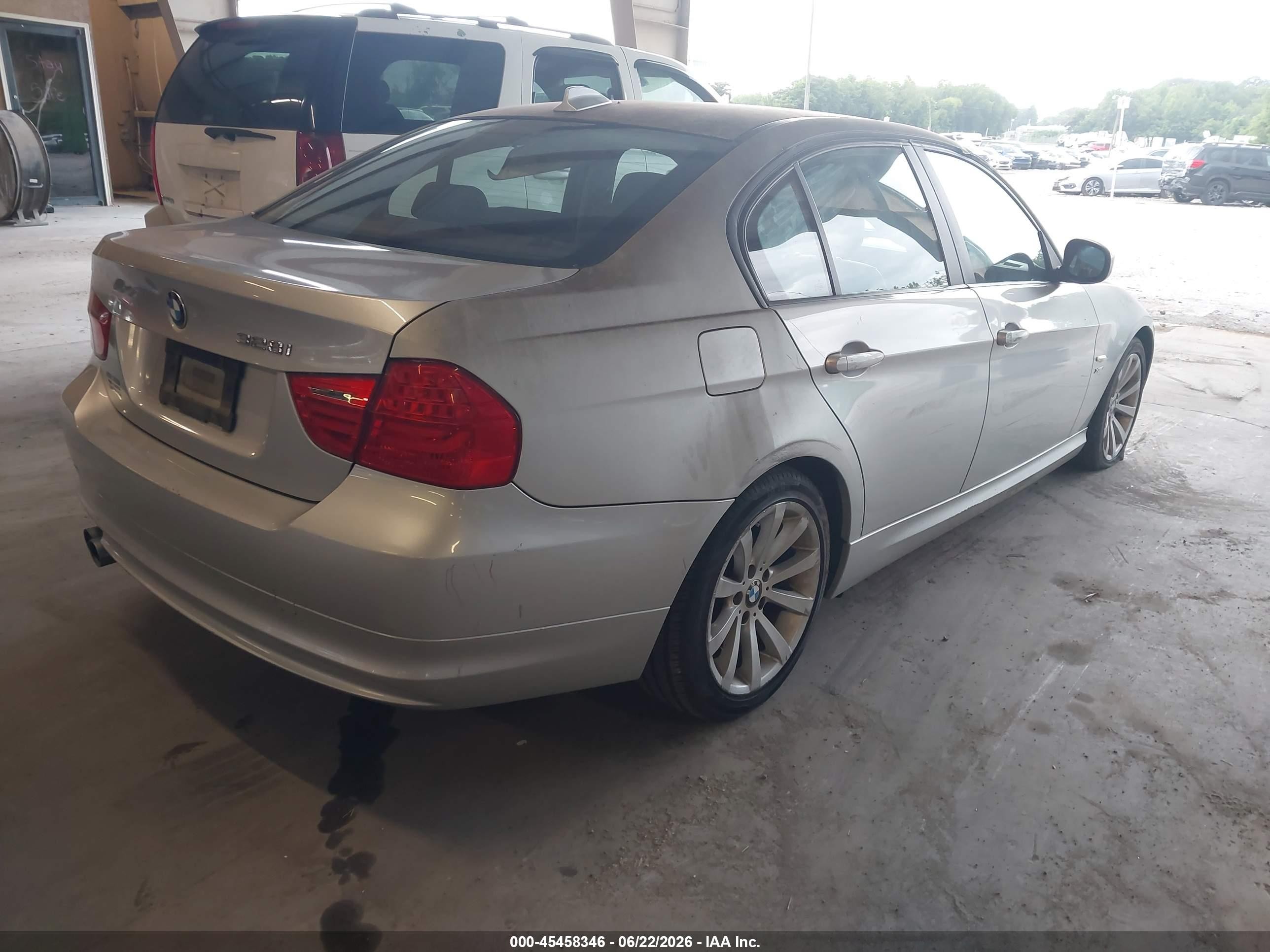 2011 Bmw 328i Xdrive Silver vin: WBAPK5C58BF125645