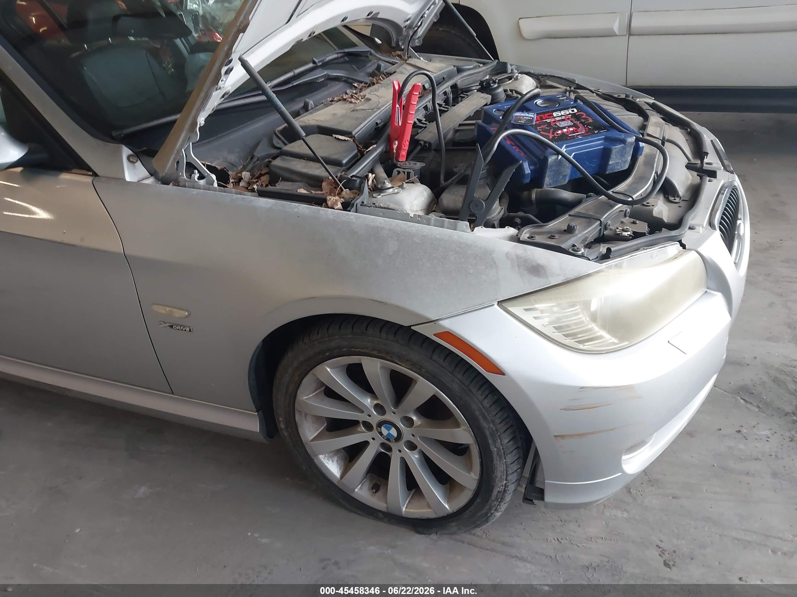 2011 Bmw 328i Xdrive Silver vin: WBAPK5C58BF125645