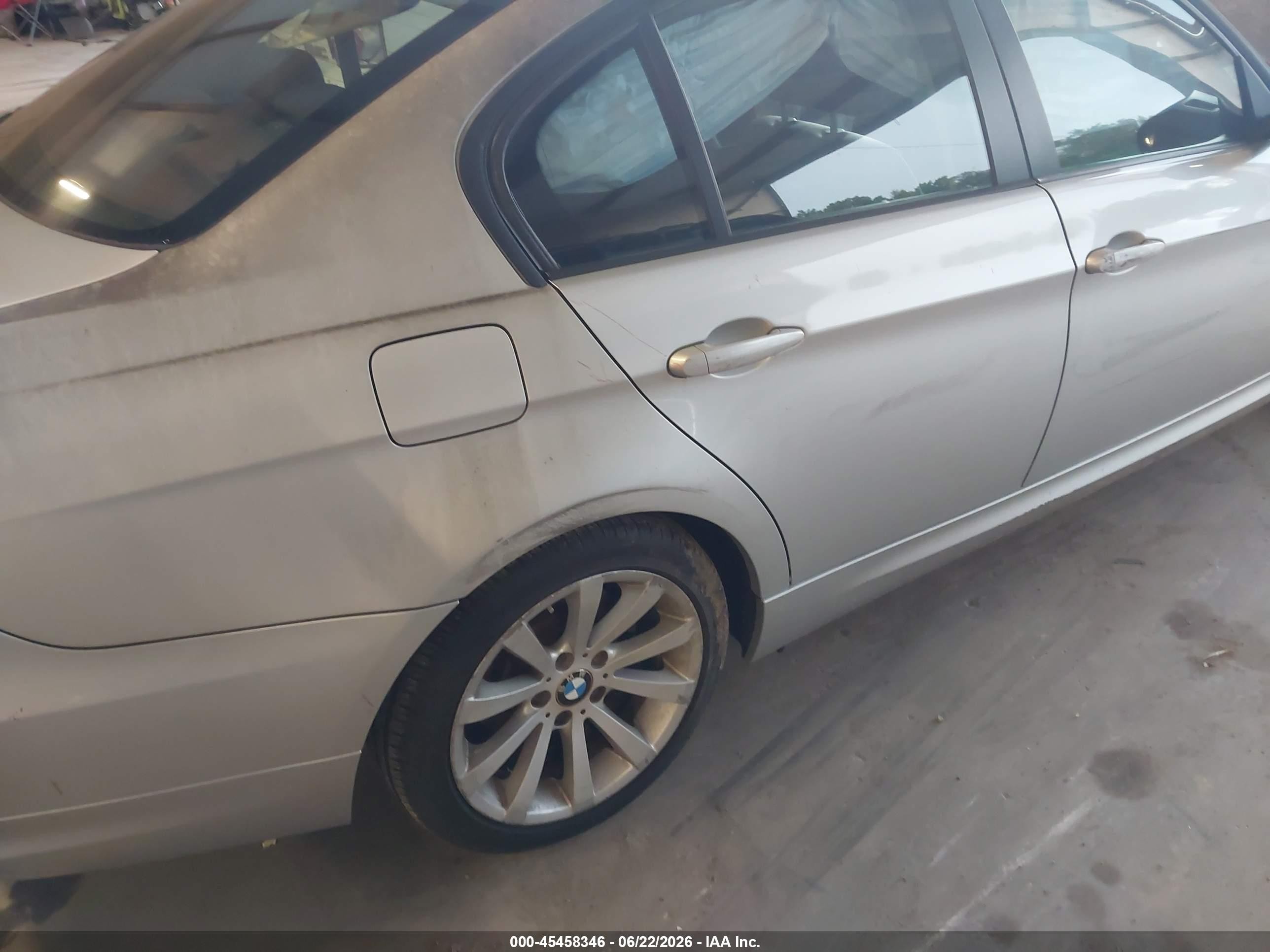2011 Bmw 328i Xdrive Silver vin: WBAPK5C58BF125645