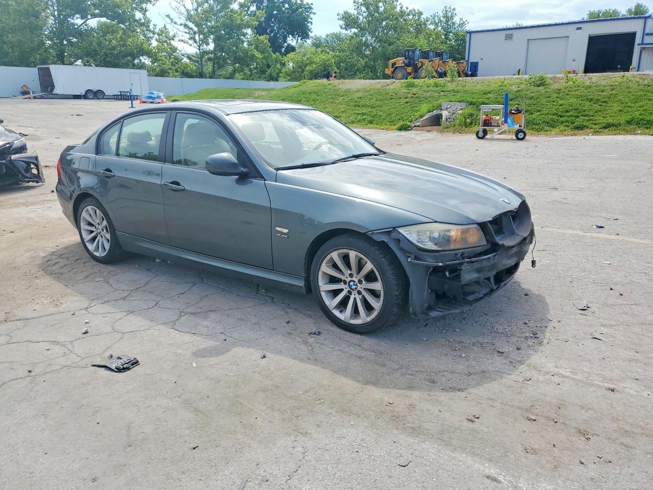 2011 Bmw 328 Xi Sulev Blue vin: WBAPK5C59BA656818