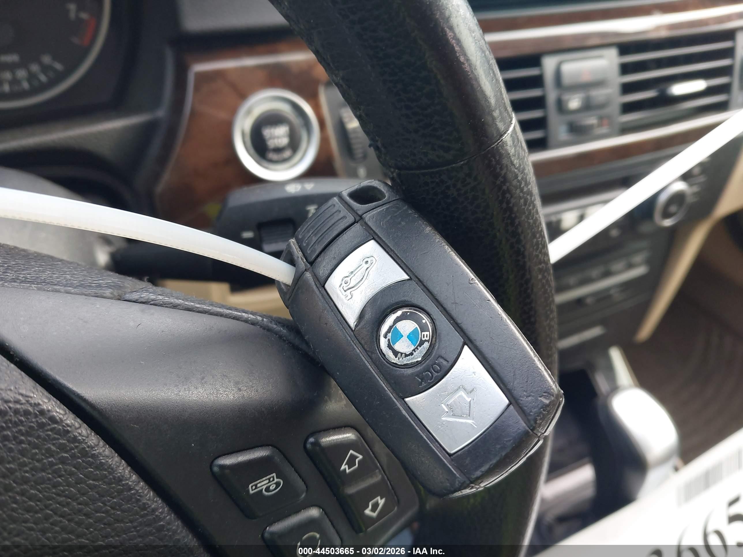 2011 Bmw 328i Xdrive White vin: WBAPK5C59BA662408