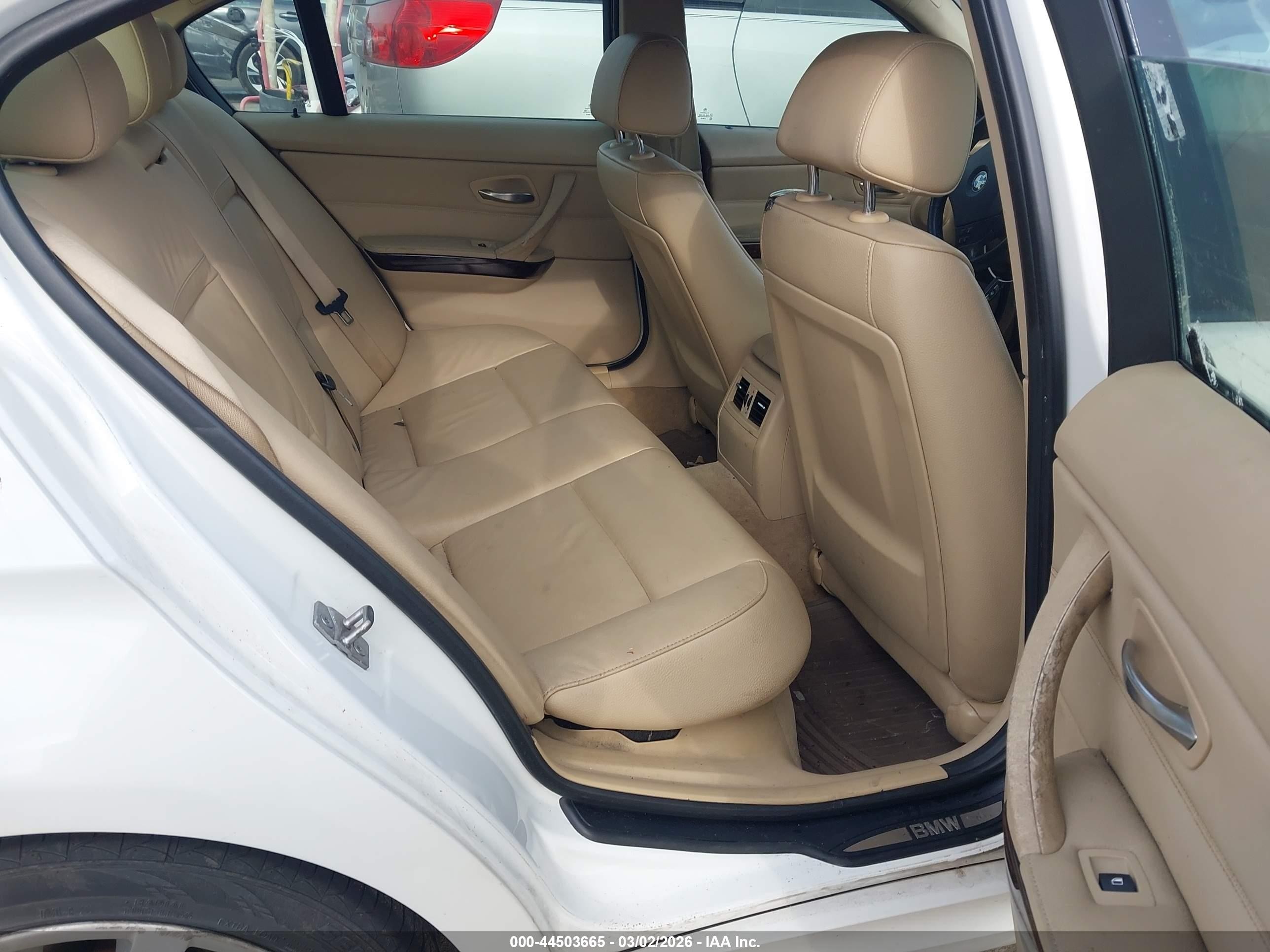 2011 Bmw 328i Xdrive White vin: WBAPK5C59BA662408