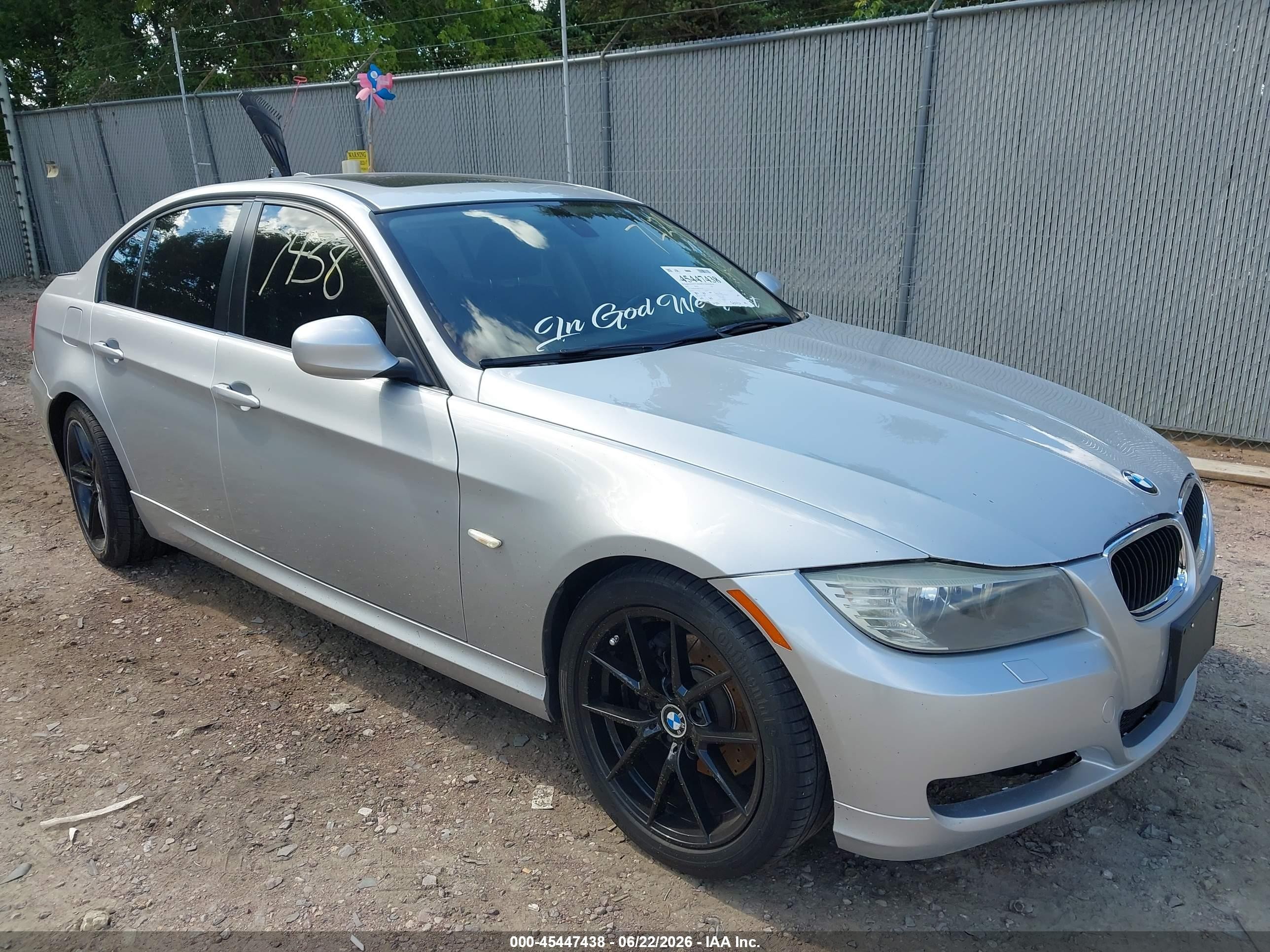 2011 Bmw 328i Xdrive Silver vin: WBAPK5C59BF121636