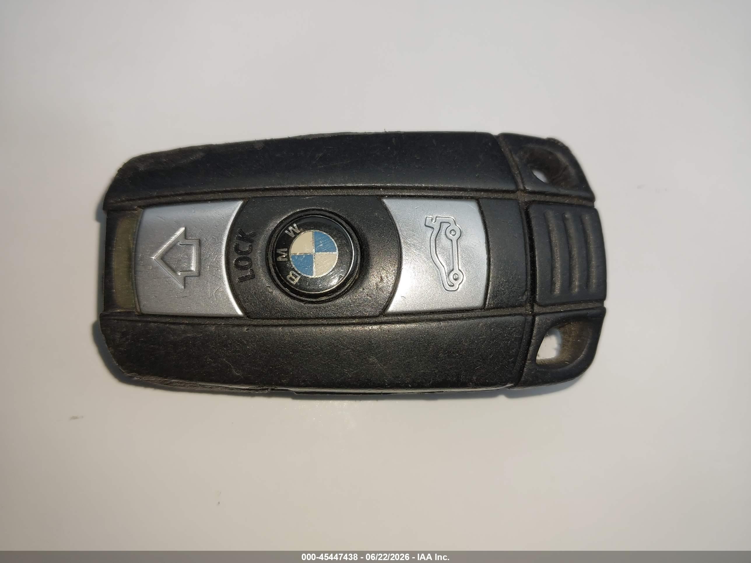 2011 Bmw 328i Xdrive Silver vin: WBAPK5C59BF121636