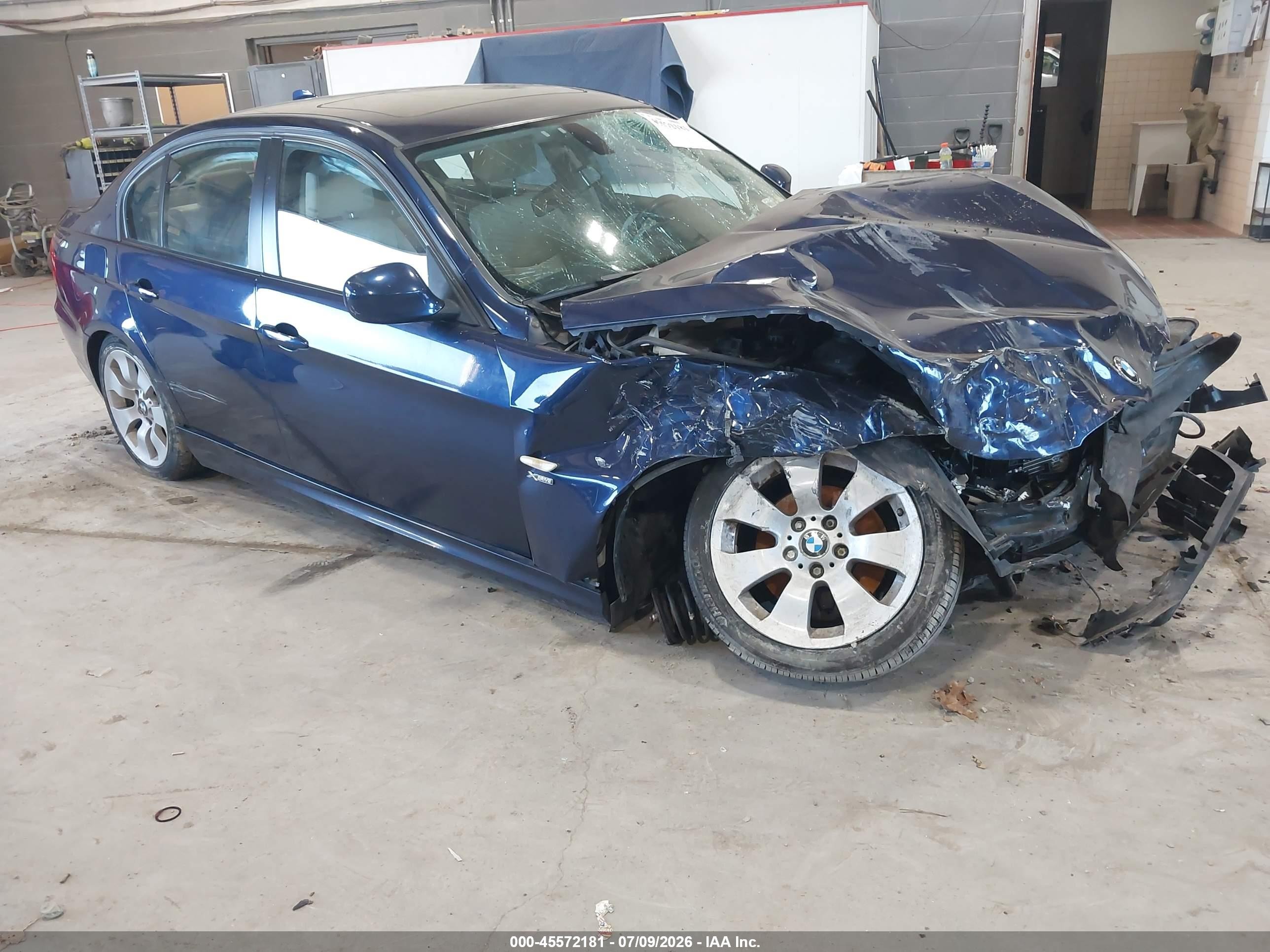 2011 Bmw 328i Xdrive Blue vin: WBAPK5C59BF124326