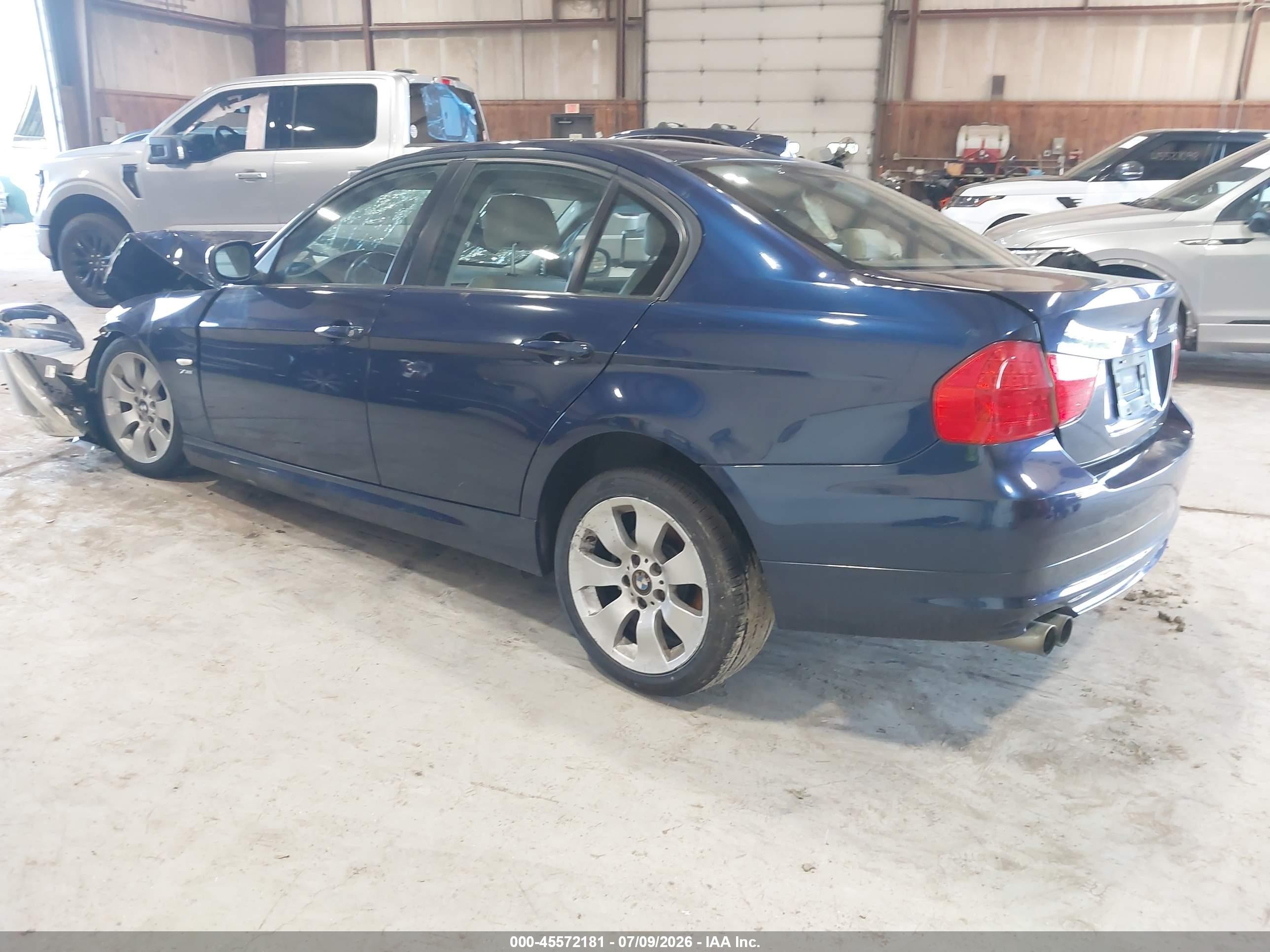 2011 Bmw 328i Xdrive Blue vin: WBAPK5C59BF124326