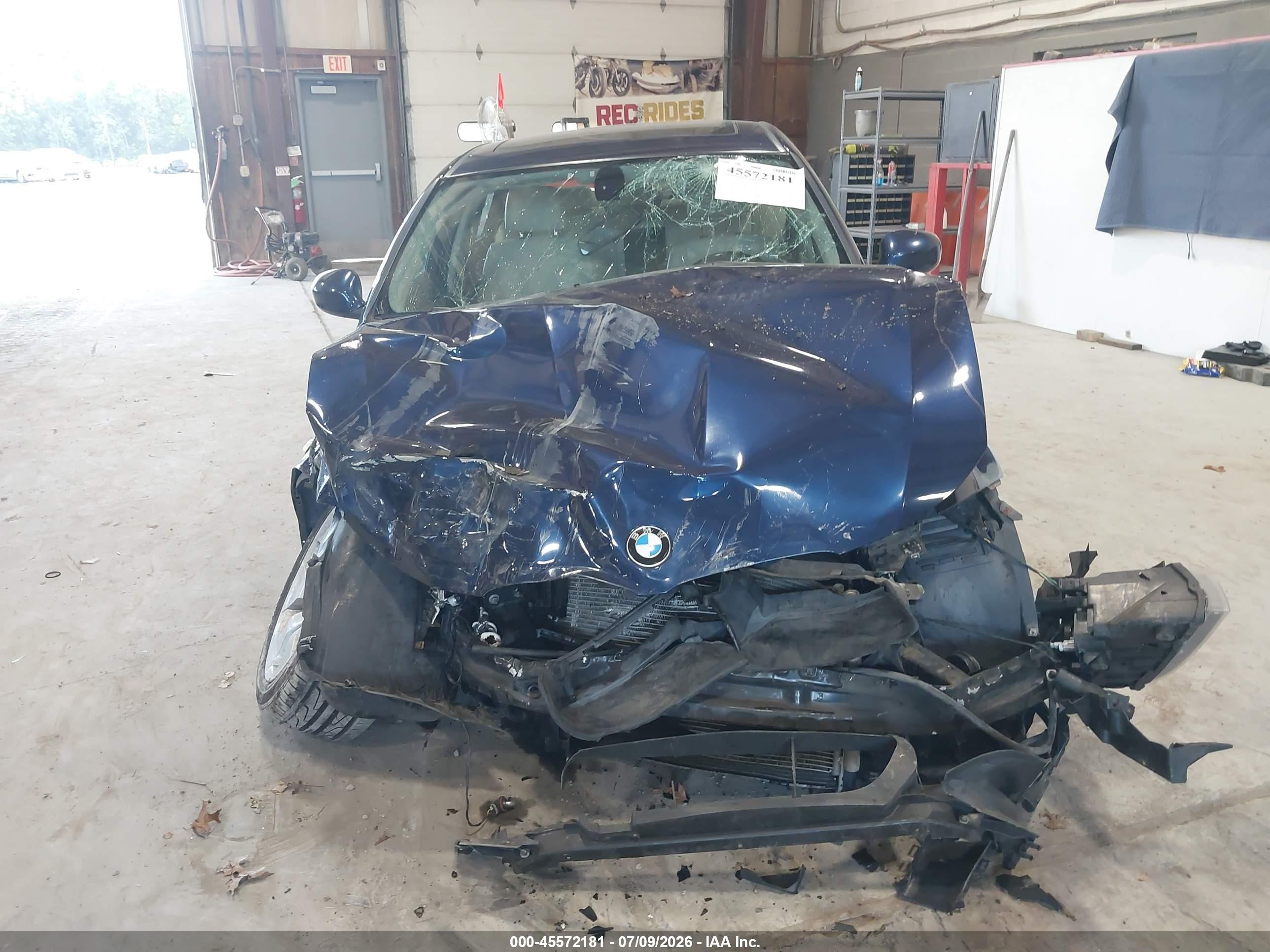 2011 Bmw 328i Xdrive Blue vin: WBAPK5C59BF124326