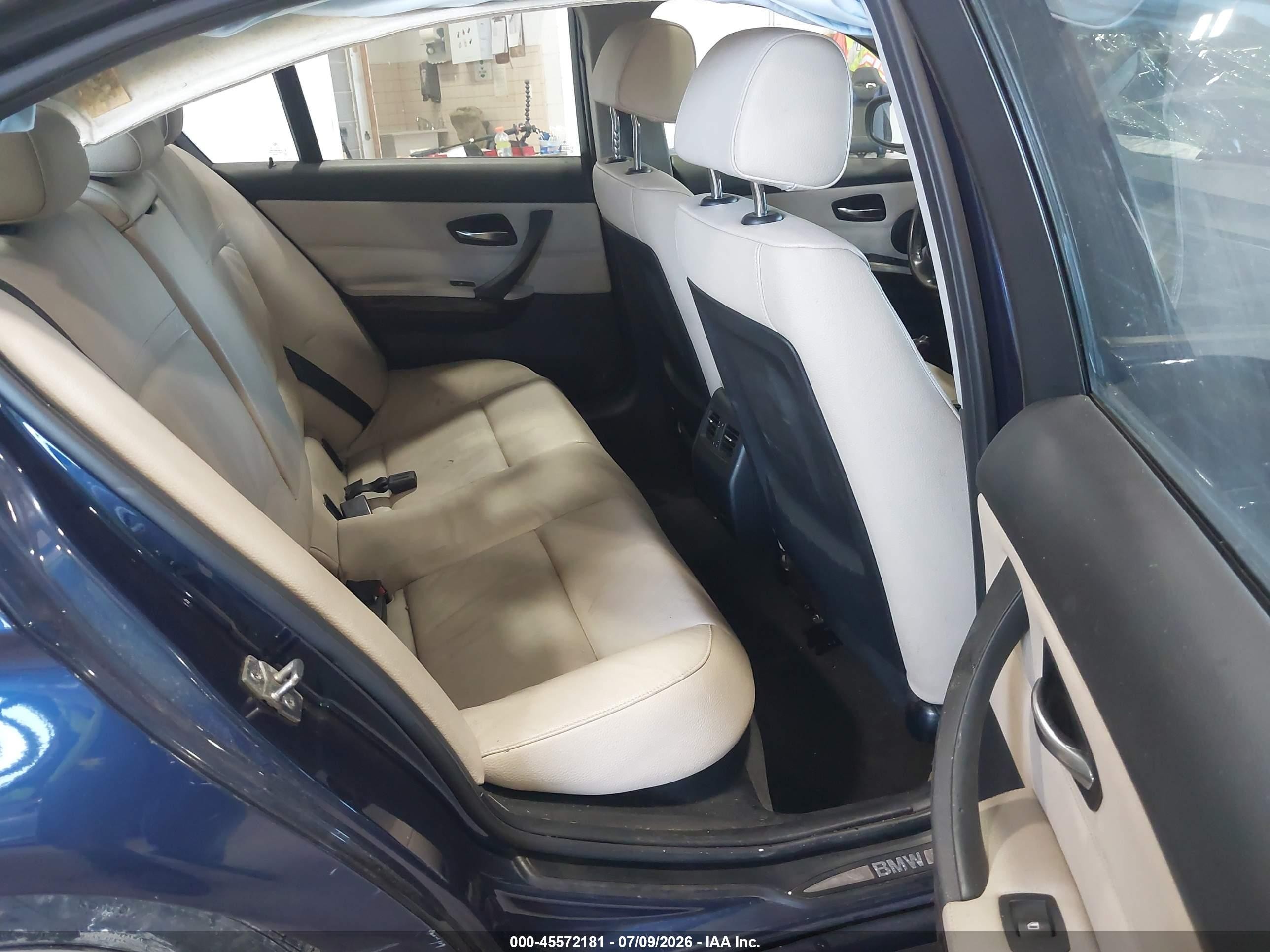 2011 Bmw 328i Xdrive Blue vin: WBAPK5C59BF124326